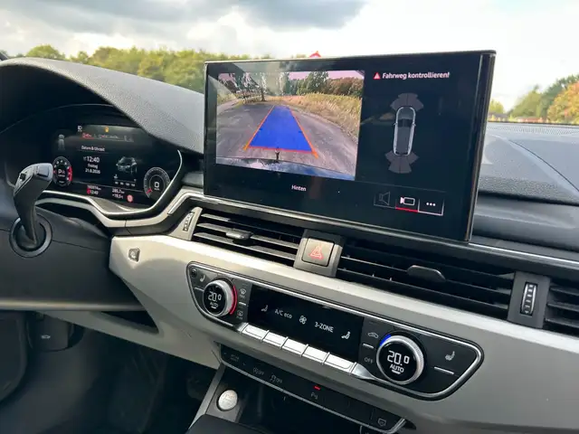 Audi A4 view 27