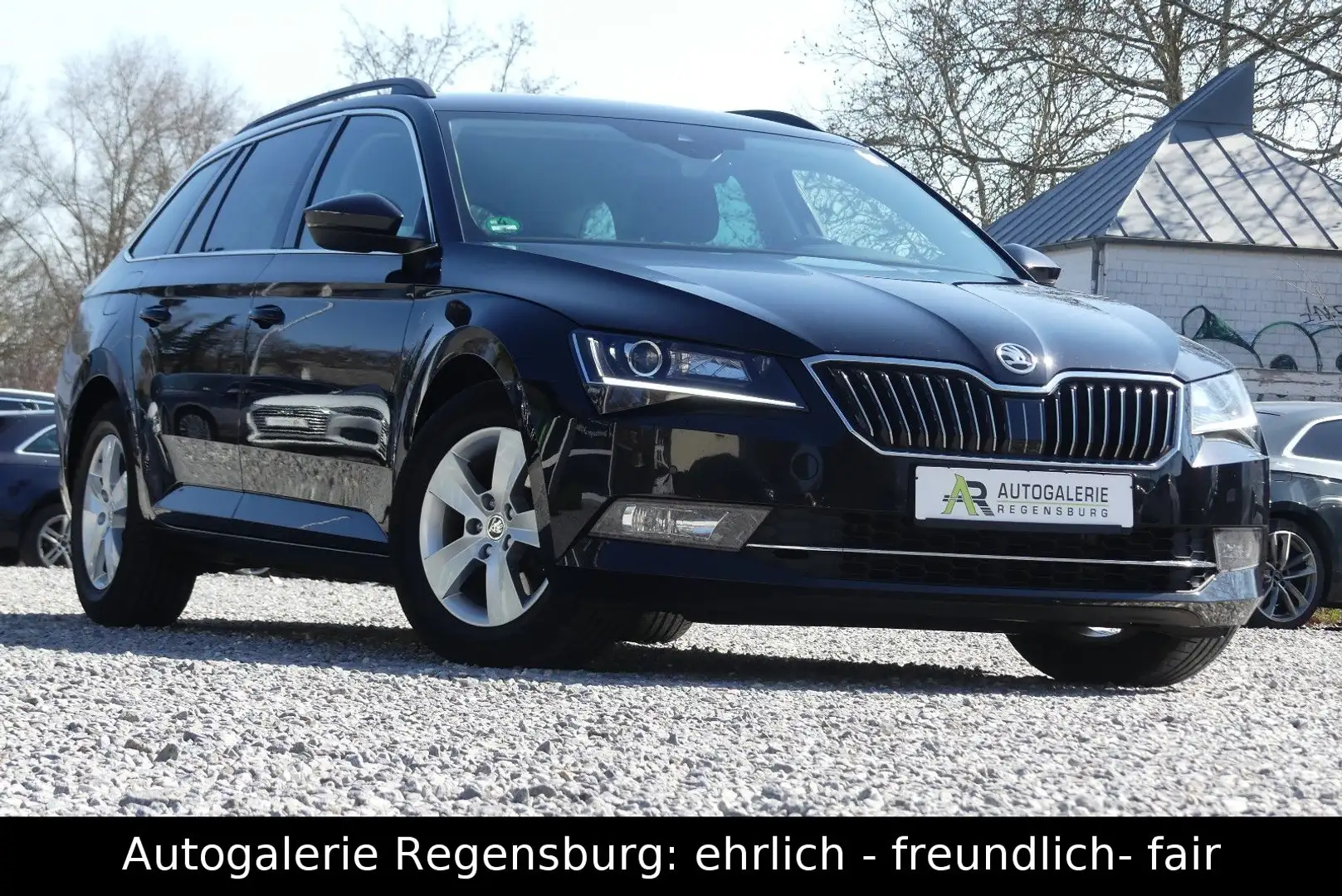 Skoda Superb Combi Ambition*1.HAND*XENON*NAVI*TEMPOMAT Schwarz - 2