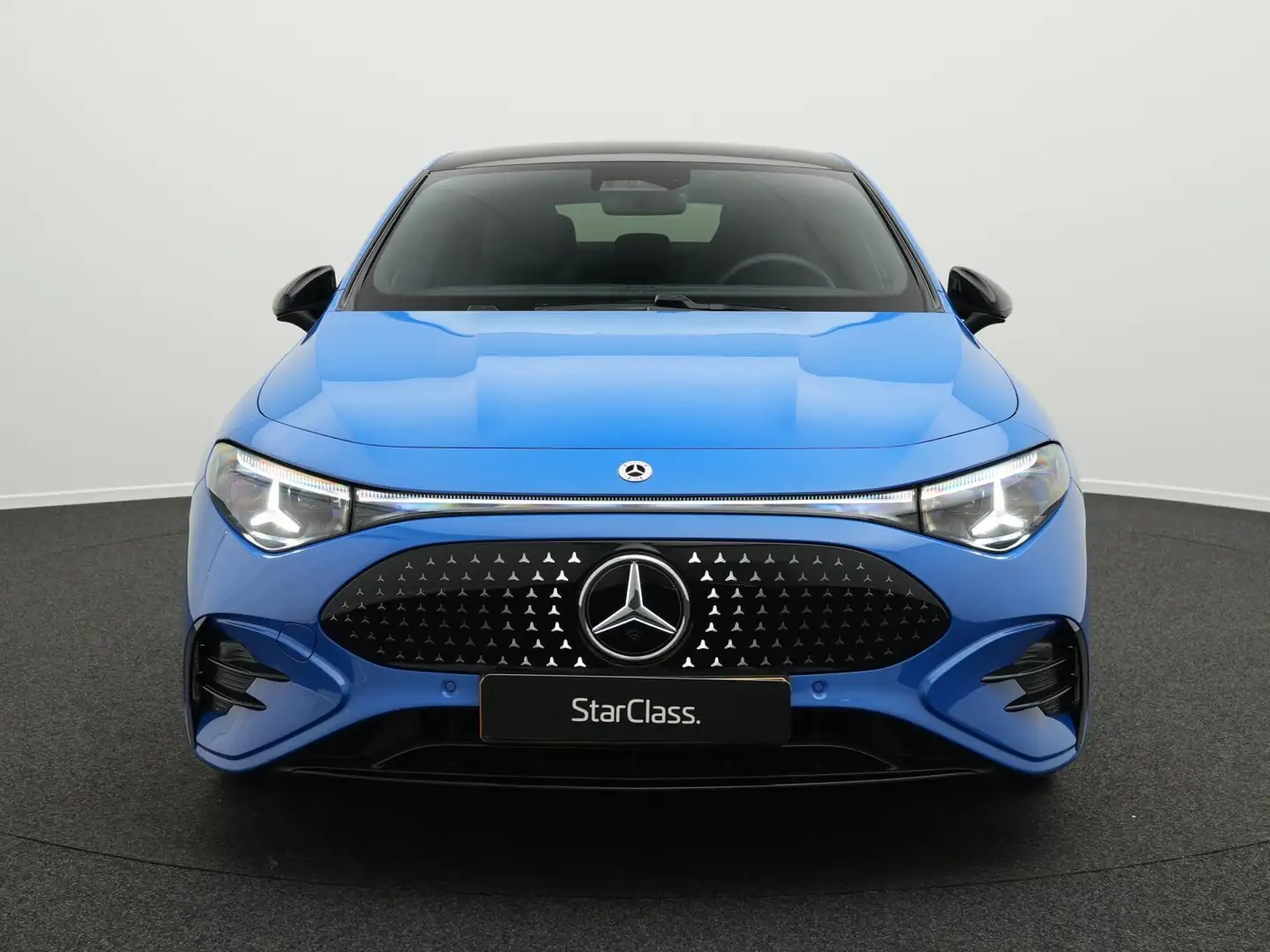 Mercedes-Benz CLA 350 CLA 350 4MATIC AMG-Line mit EQ Technologie Navi Blau - 2