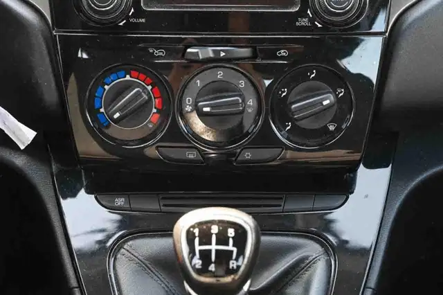 Lancia Ypsilon view 15