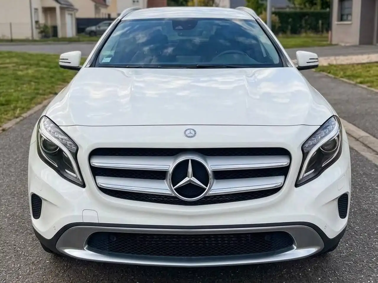 Mercedes-Benz 220
