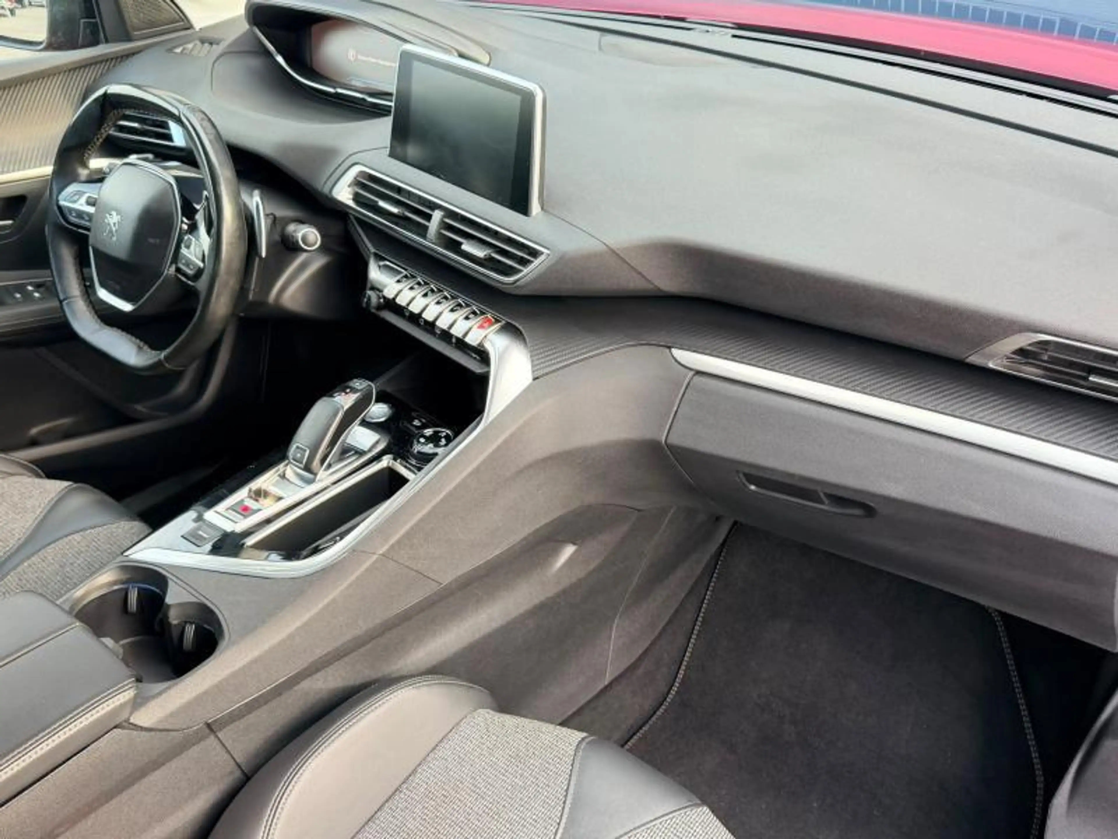 Peugeot 3008 Allure / EAT6 — photo 2