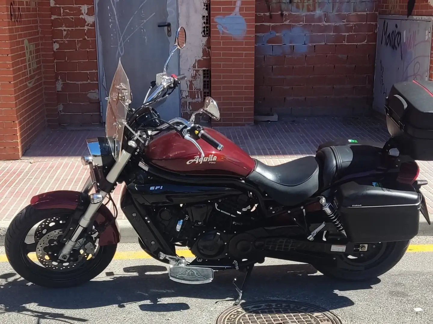 Hyosung Aquila 650 Коричневий - 2