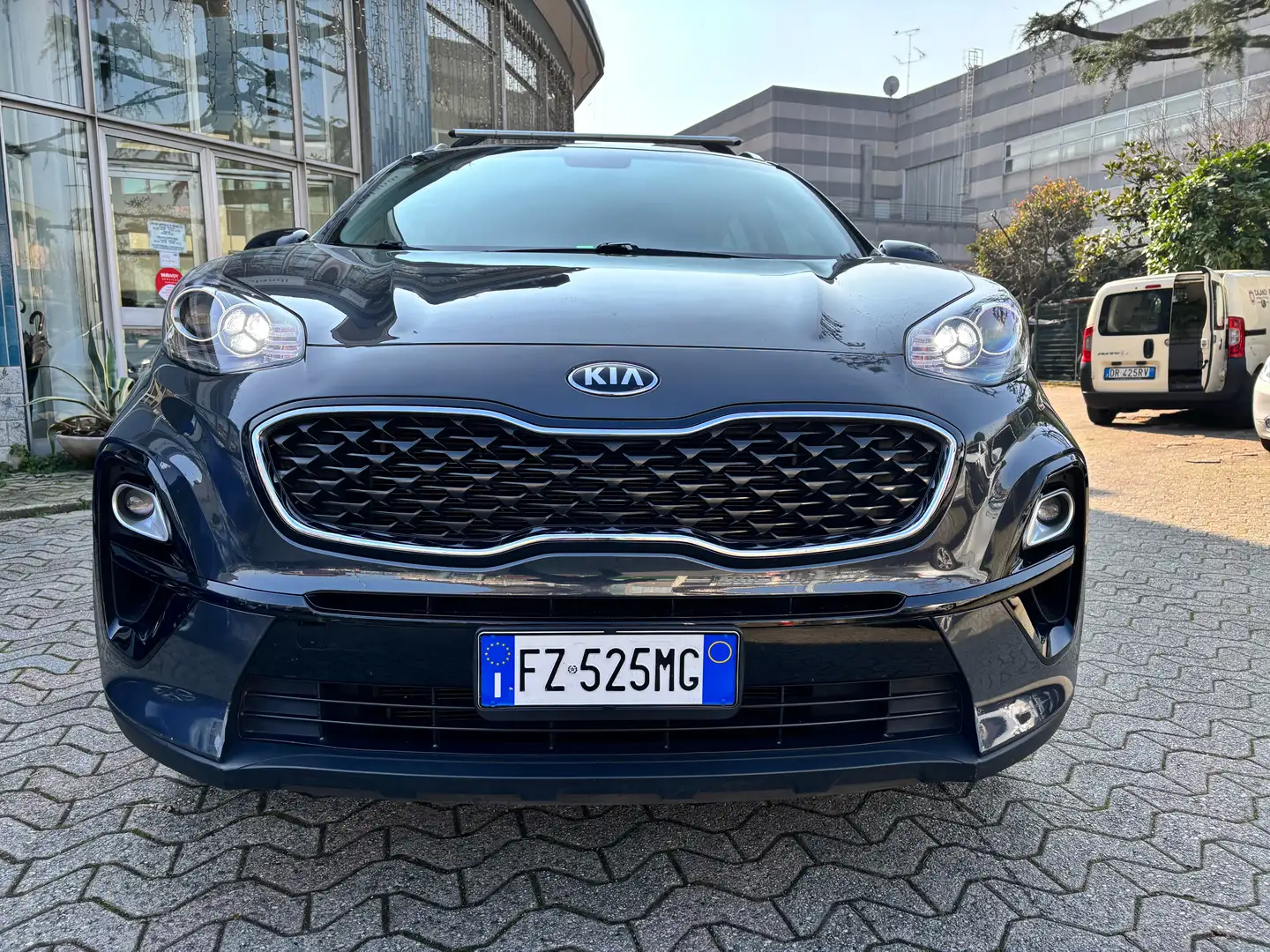 Kia Sportage 1.6 Gdi Business Class 2wd 132 CV Grau - 2