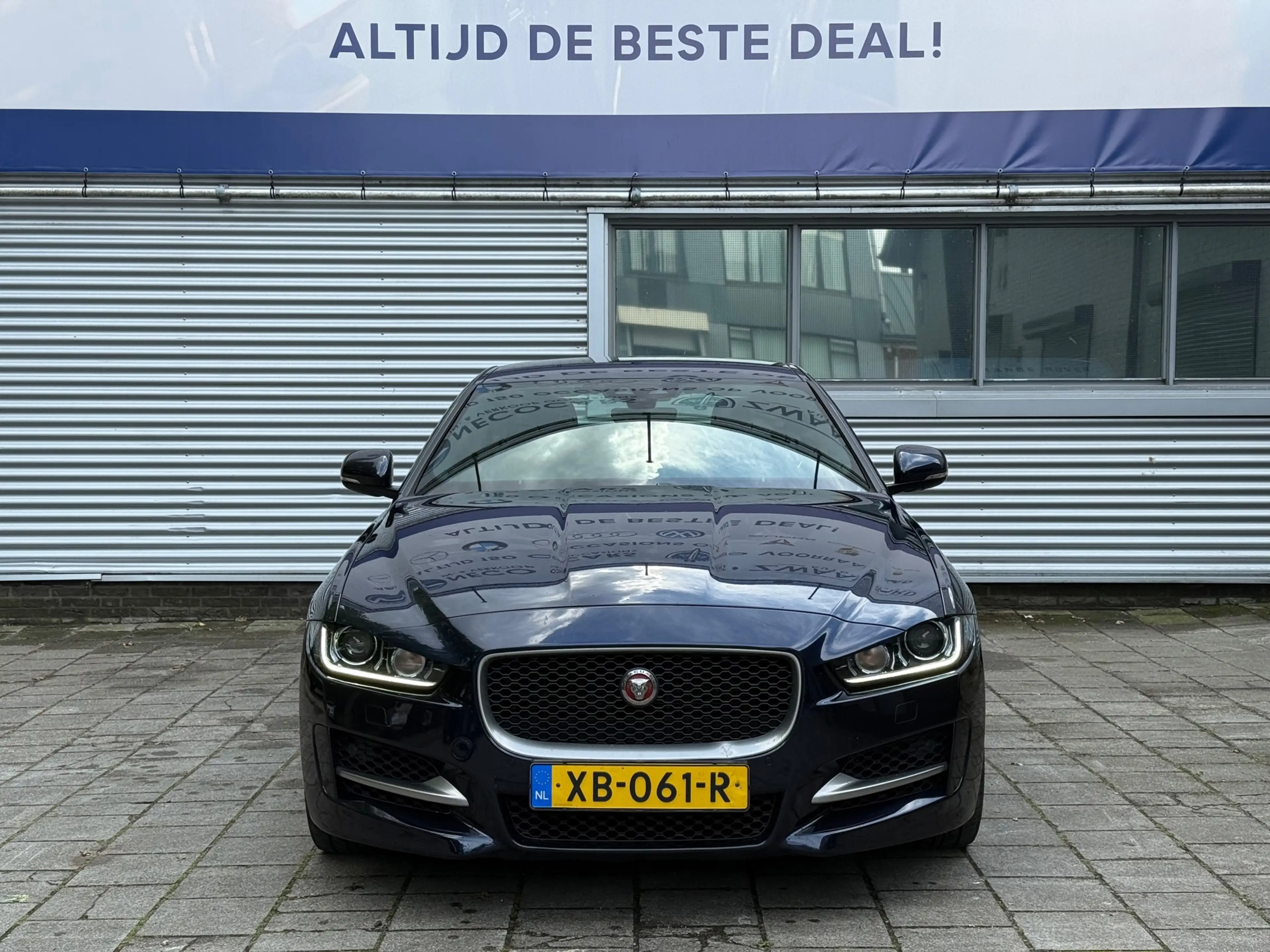 Jaguar XE 2.0t R-Sport l Automaat l Camera l Xenon l — photo 11