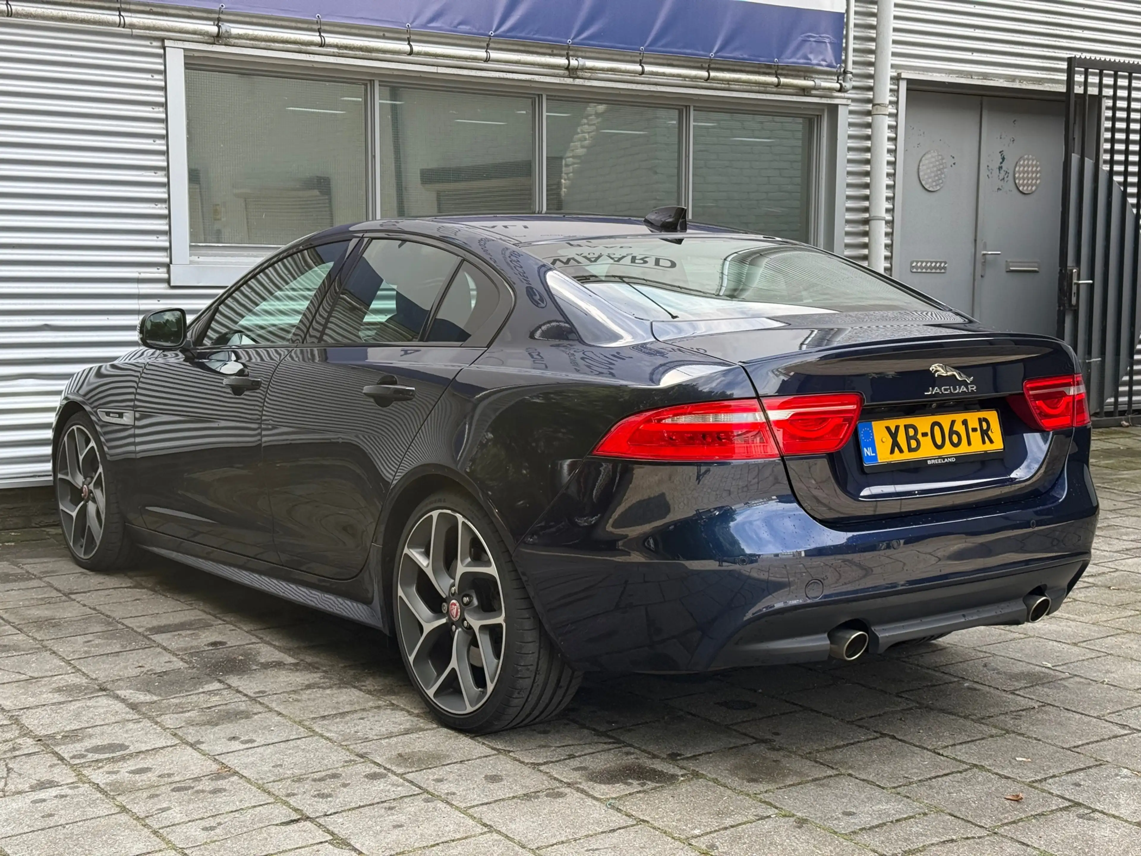 Jaguar XE 2.0t R-Sport l Automaat l Camera l Xenon l — photo 4