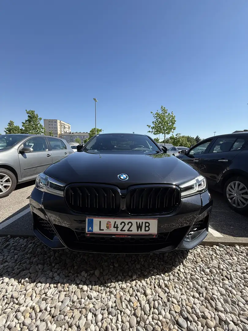 BMW 520 520 e M Sport Schwarz - 2