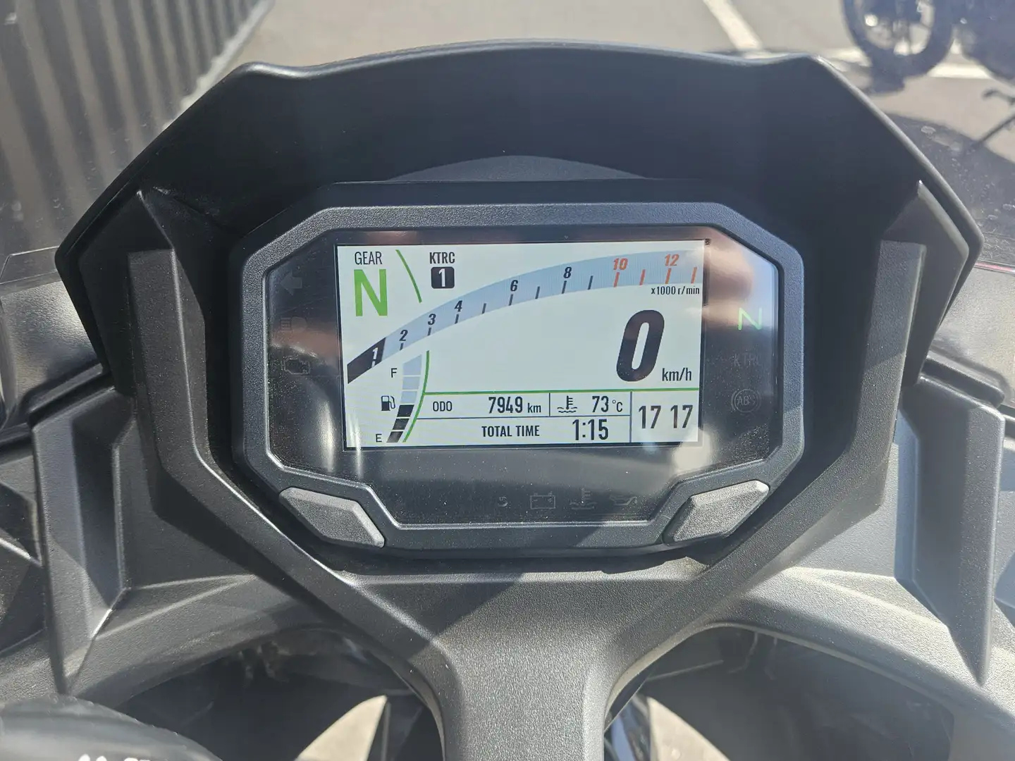 Kawasaki Ninja 650 - 2