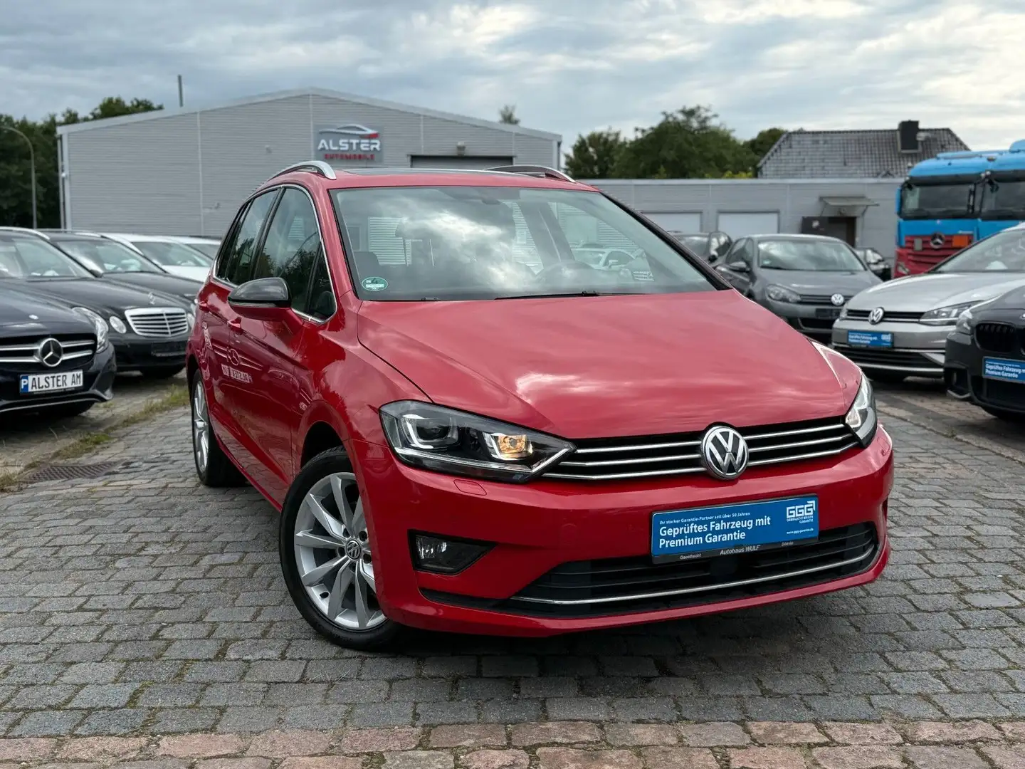 Volkswagen Golf Sportsvan VII Highline BMT/Start-Stopp Rot - 1