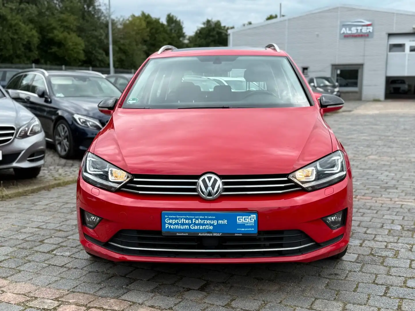 Volkswagen Golf Sportsvan VII Highline BMT/Start-Stopp Rot - 2