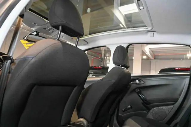 Peugeot 208 view 15