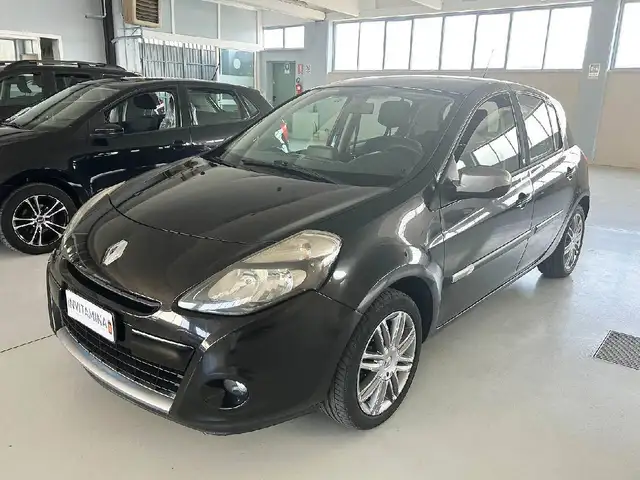Renault Clio view 3