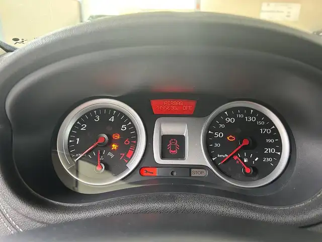 Renault Clio view 16