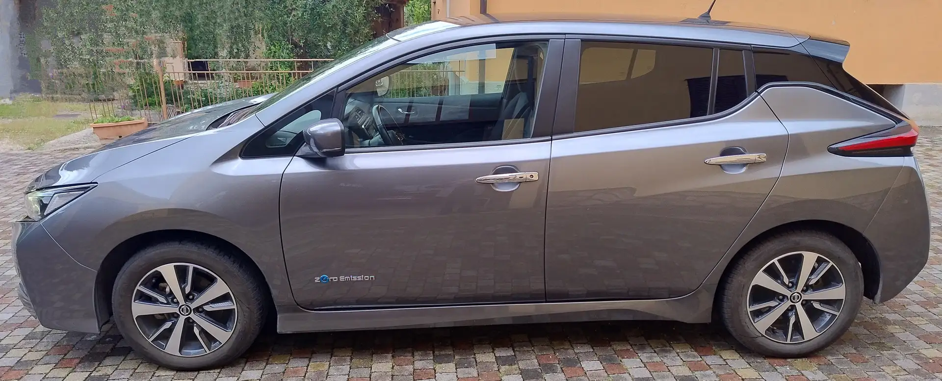 Nissan Leaf Leaf Acenta 40kWh 150cv Grigio - 1