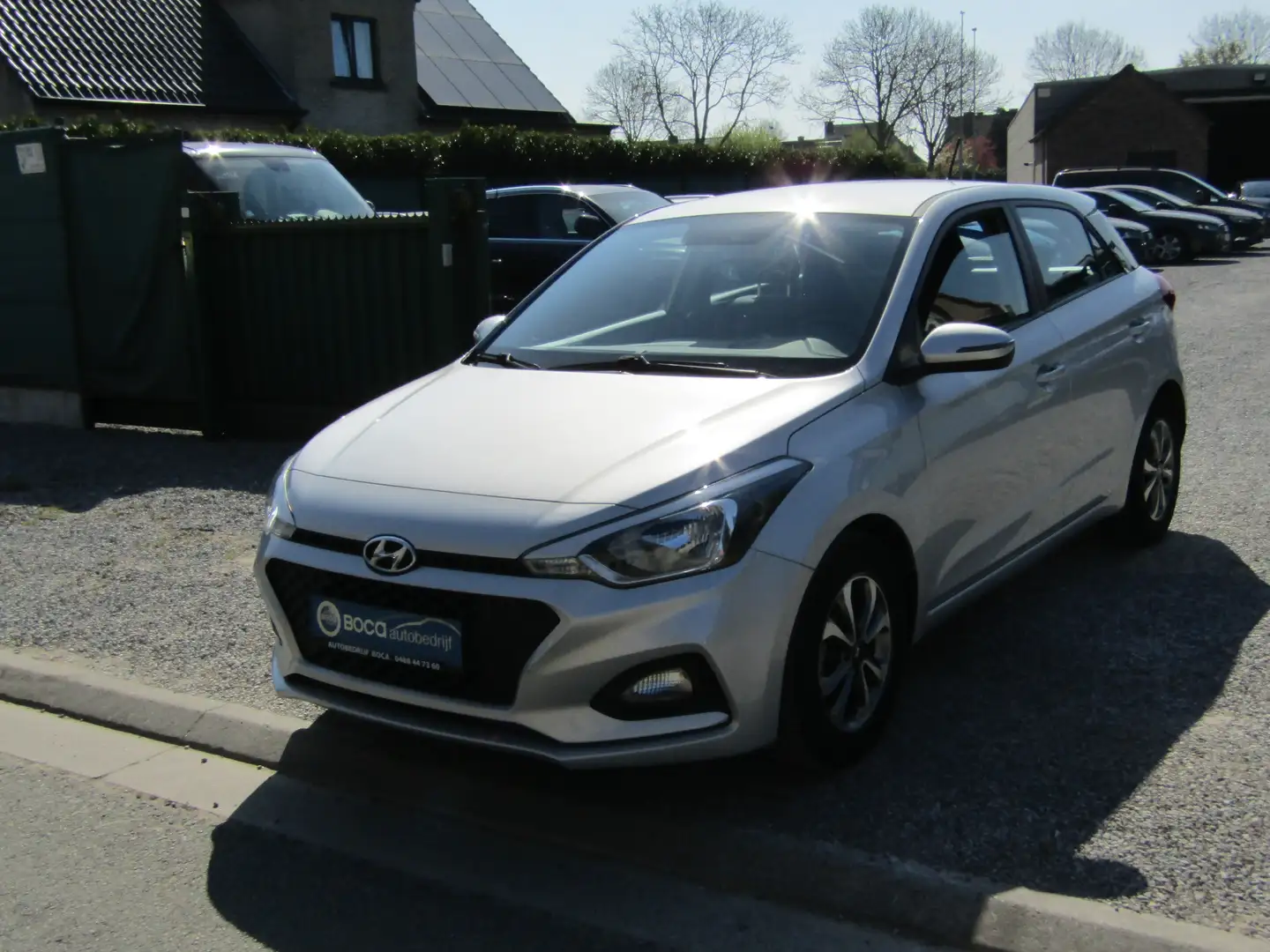 Hyundai i20 1.2i Air Plateado - 1