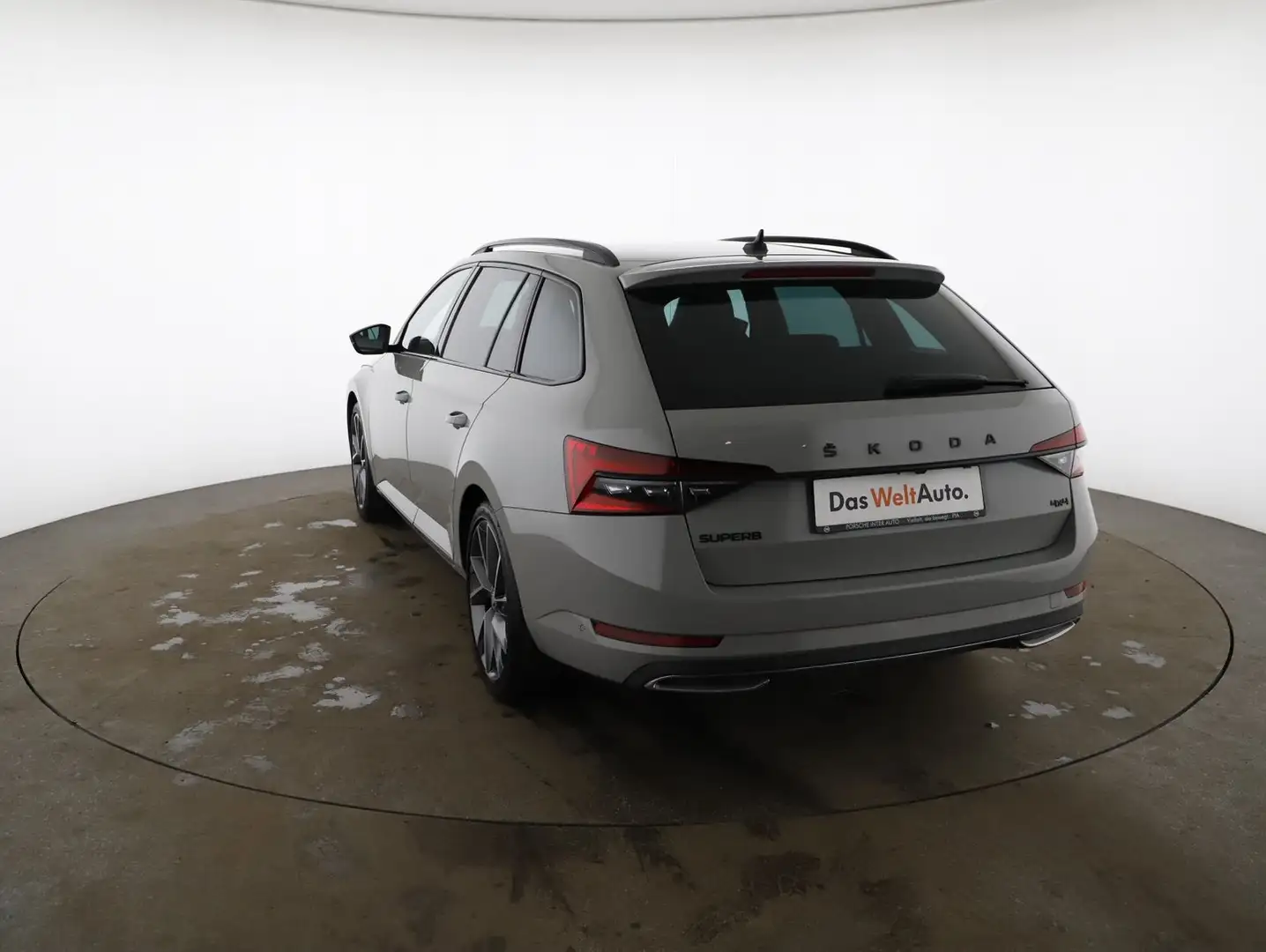 Skoda Superb 4x4 SPORTLINE TDI DSG Grau - 2