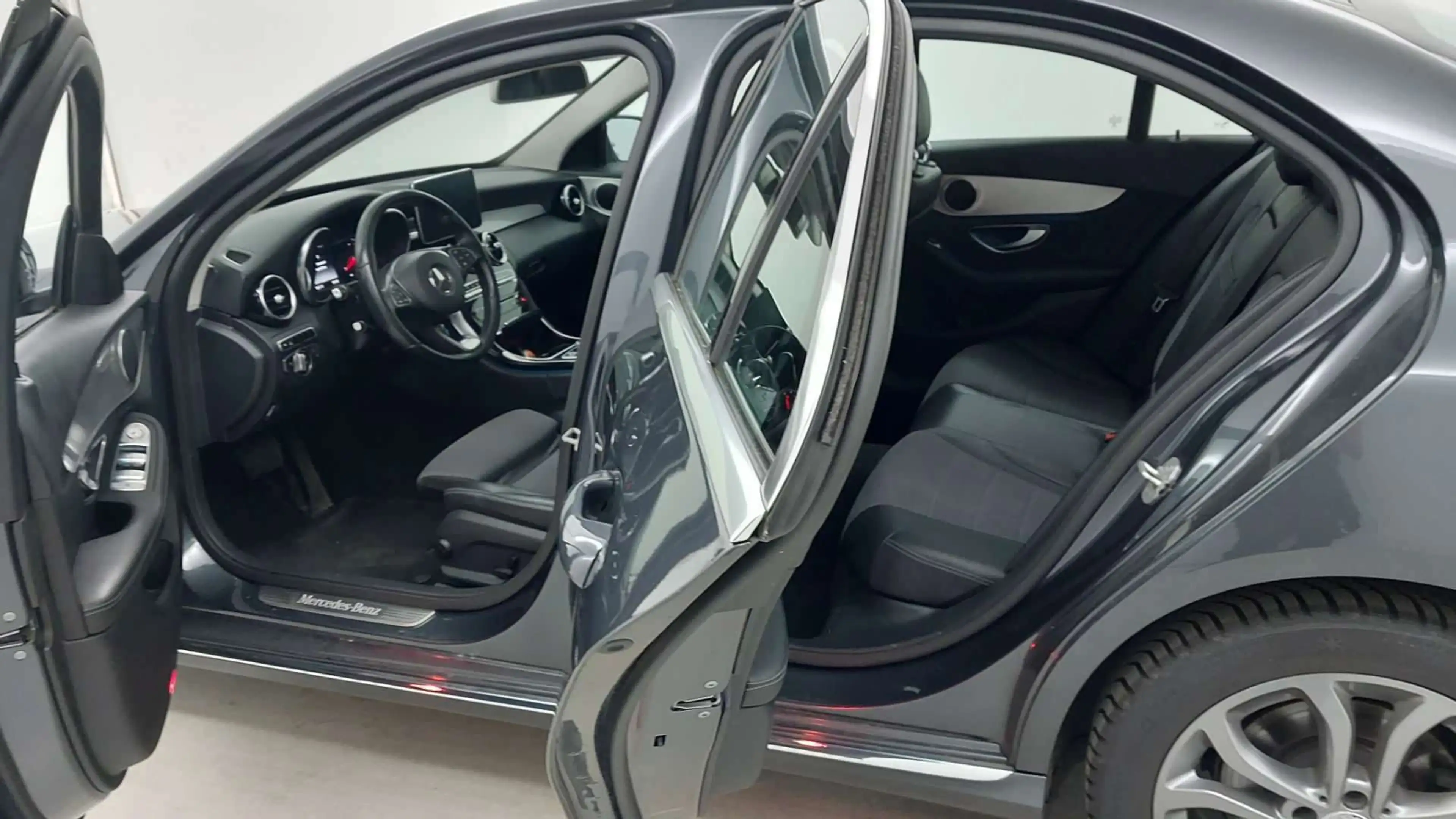Mercedes-Benz C 220 C220d Lim. Bluetec 7G TRONIC Aut. Avantgarde°EU6 — photo 10