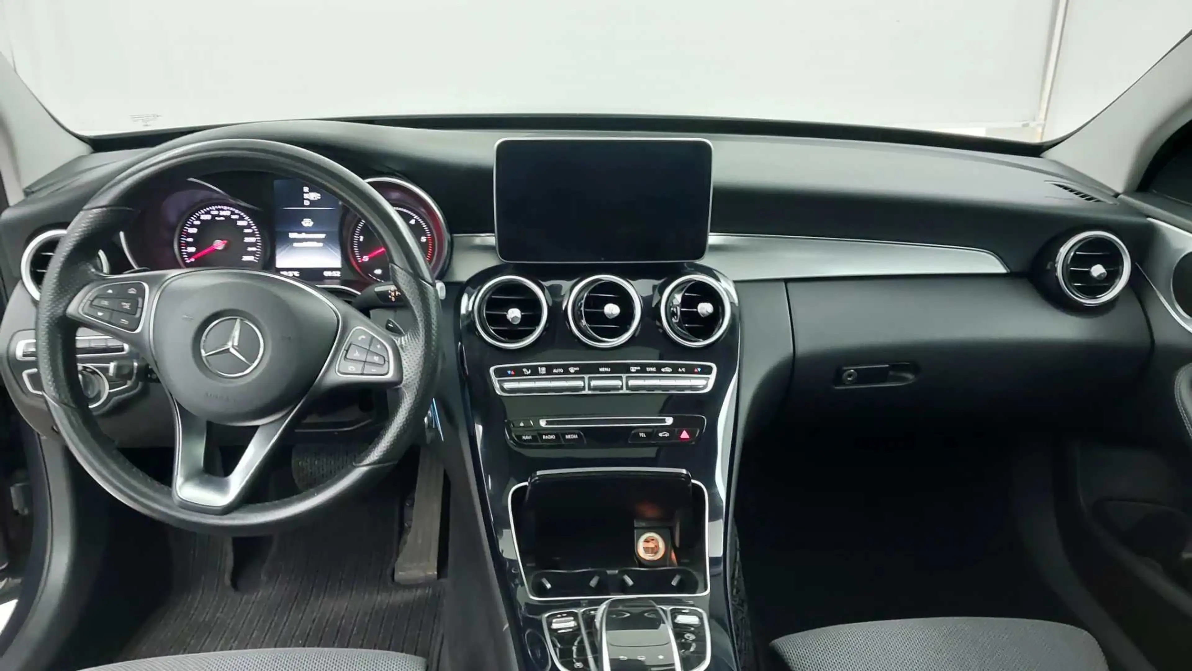 Mercedes-Benz C 220 C220d Lim. Bluetec 7G TRONIC Aut. Avantgarde°EU6 — photo 9
