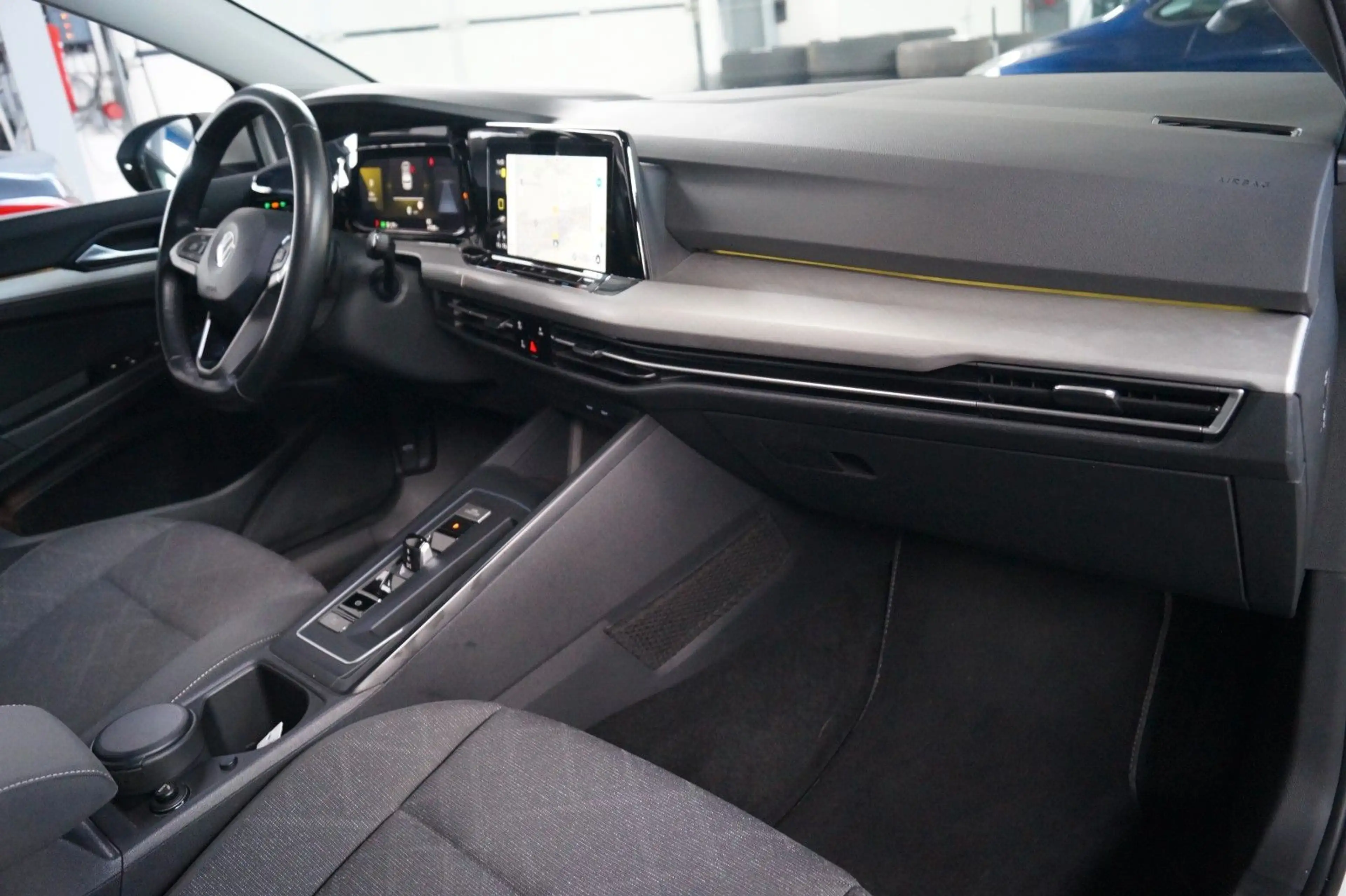 Volkswagen Golf VIII Lim. Life eTSI*1.Hand*Navi*Kamera*PDC* — photo 15