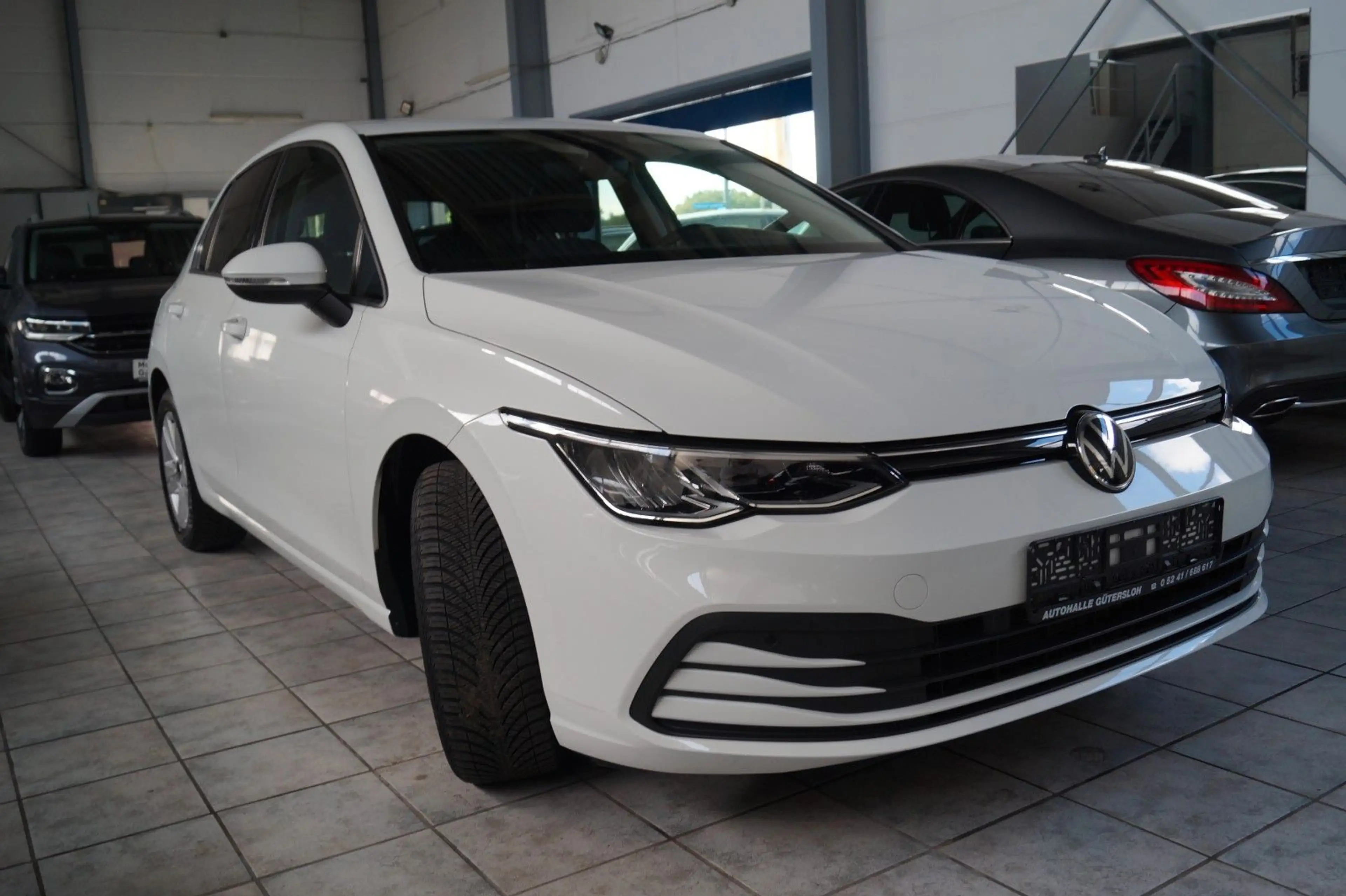 Volkswagen Golf VIII Lim. Life eTSI*1.Hand*Navi*Kamera*PDC* — photo 3