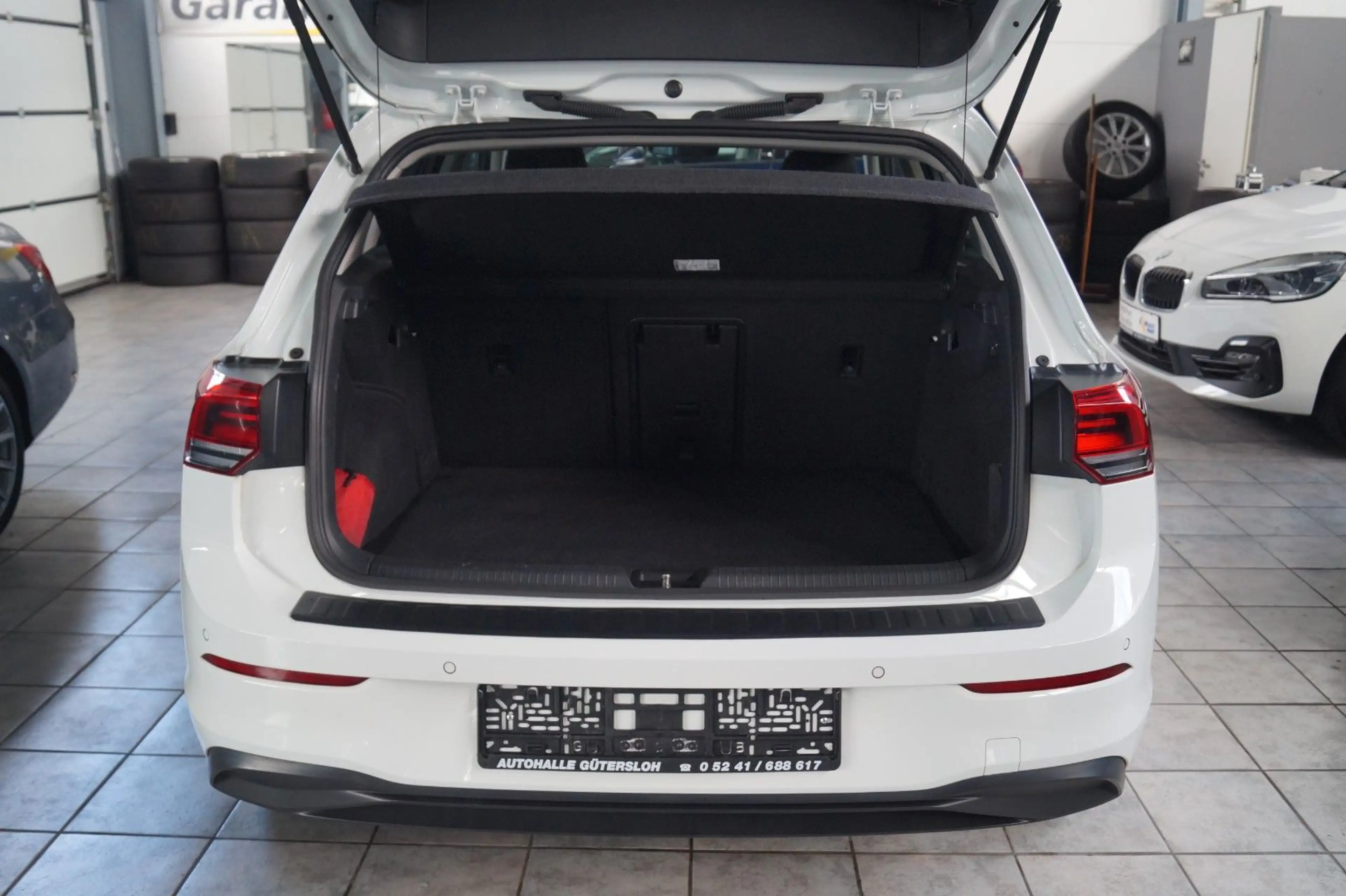 Volkswagen Golf VIII Lim. Life eTSI*1.Hand*Navi*Kamera*PDC* — photo 9