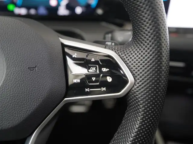 Volkswagen Golf view 10