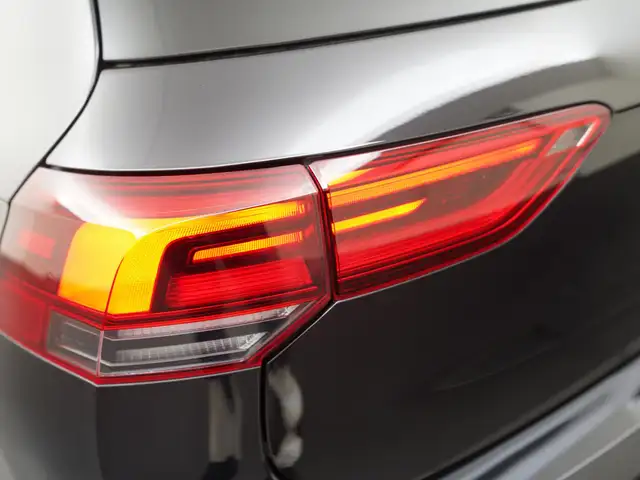 Volkswagen Golf view 19