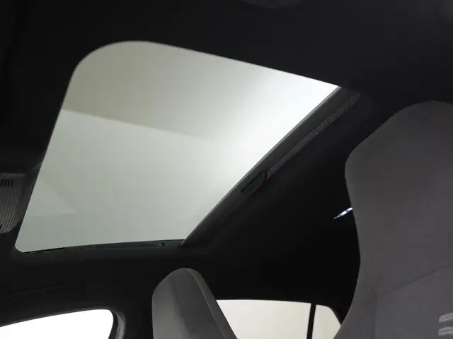 Volkswagen Golf view 21