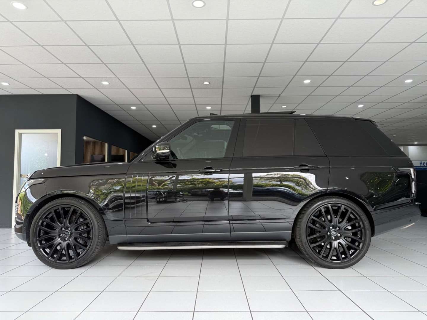 Land Rover Range Rover Vogue Black Pack SDV8 - - Joinsteer - #1