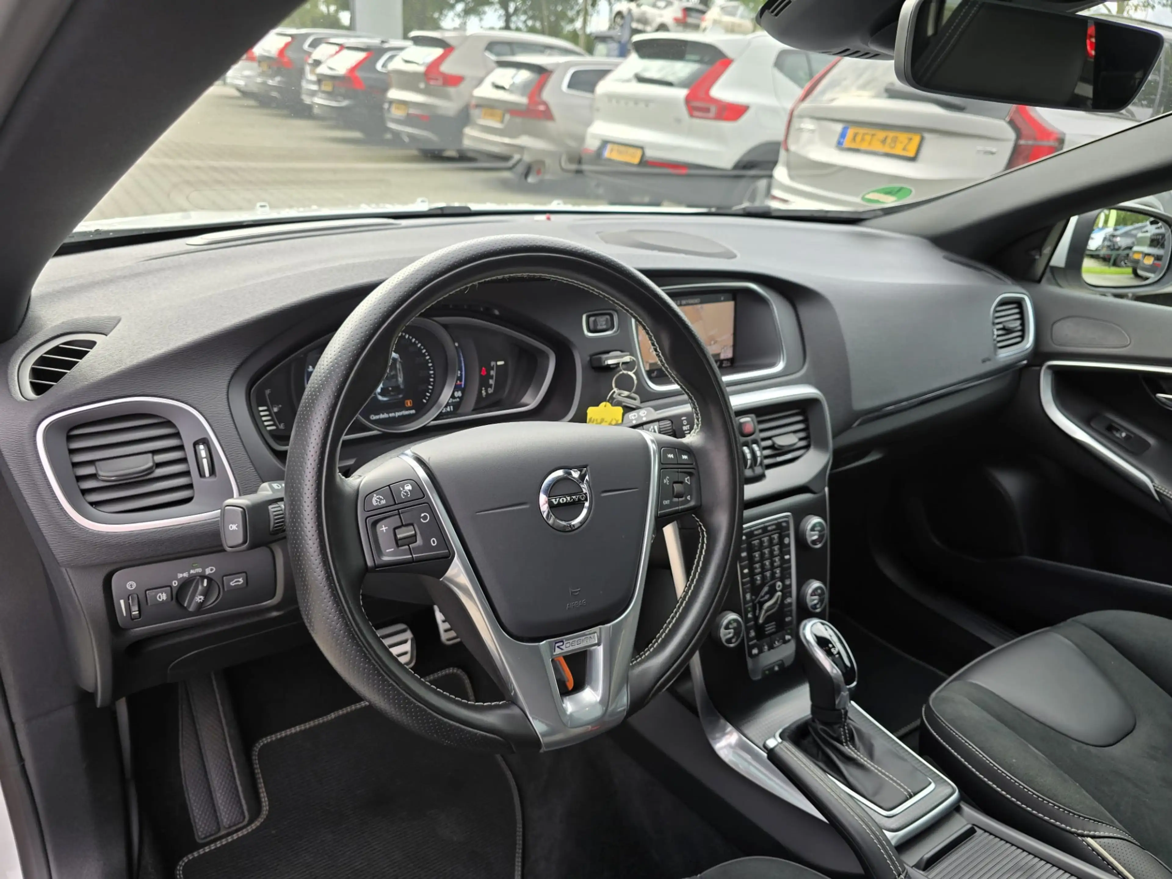 Volvo V40 T3 aut. Polar+ Sport | Adaptieve Cruise | 1e eigen — photo 8