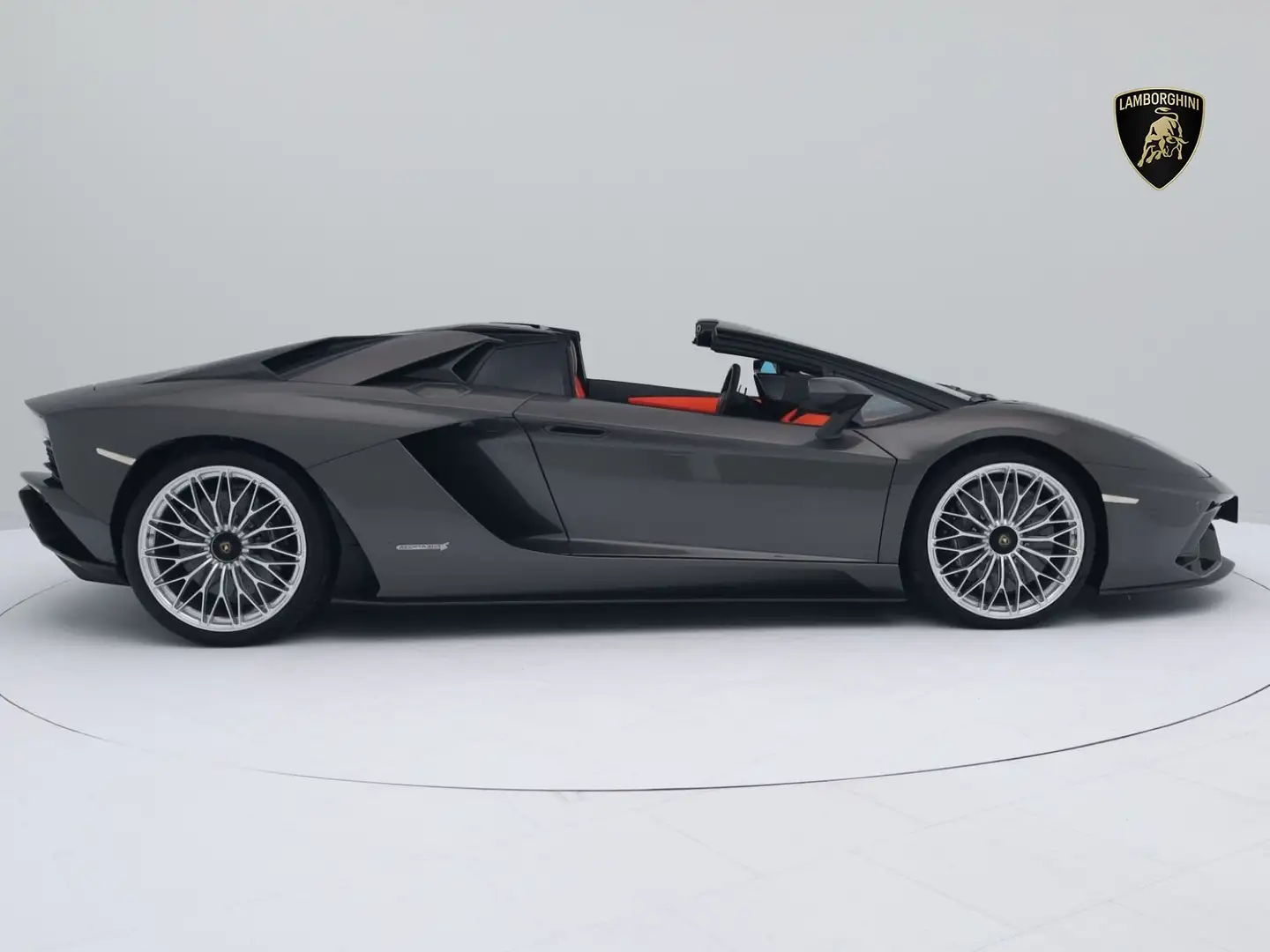 Lamborghini Aventador S Roadster I Full AdPersonam Gris - 2