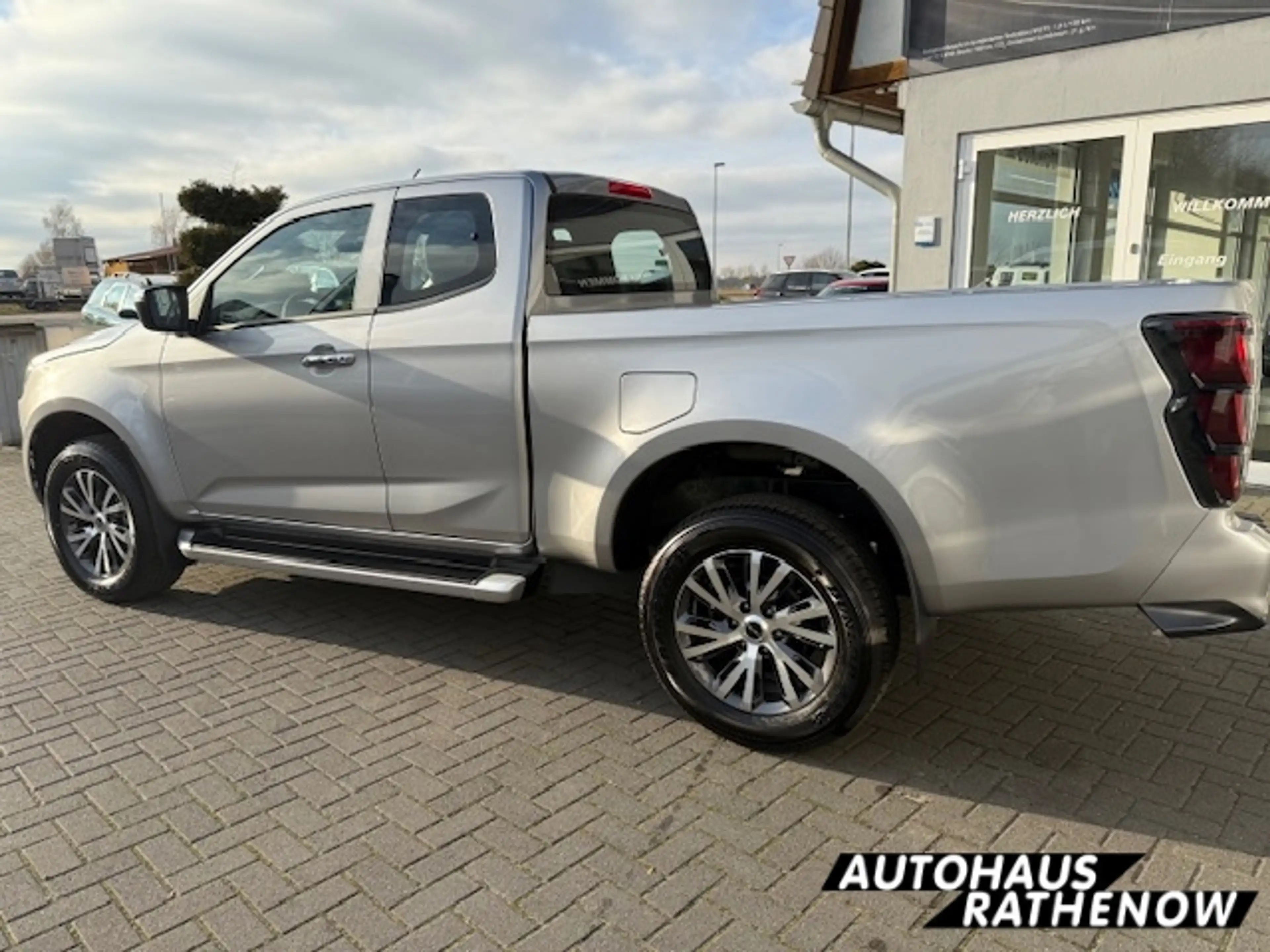 Isuzu D-Max Space Cab 4X4 Allrad LSE Autom.MY2025 Leder digita — photo 6