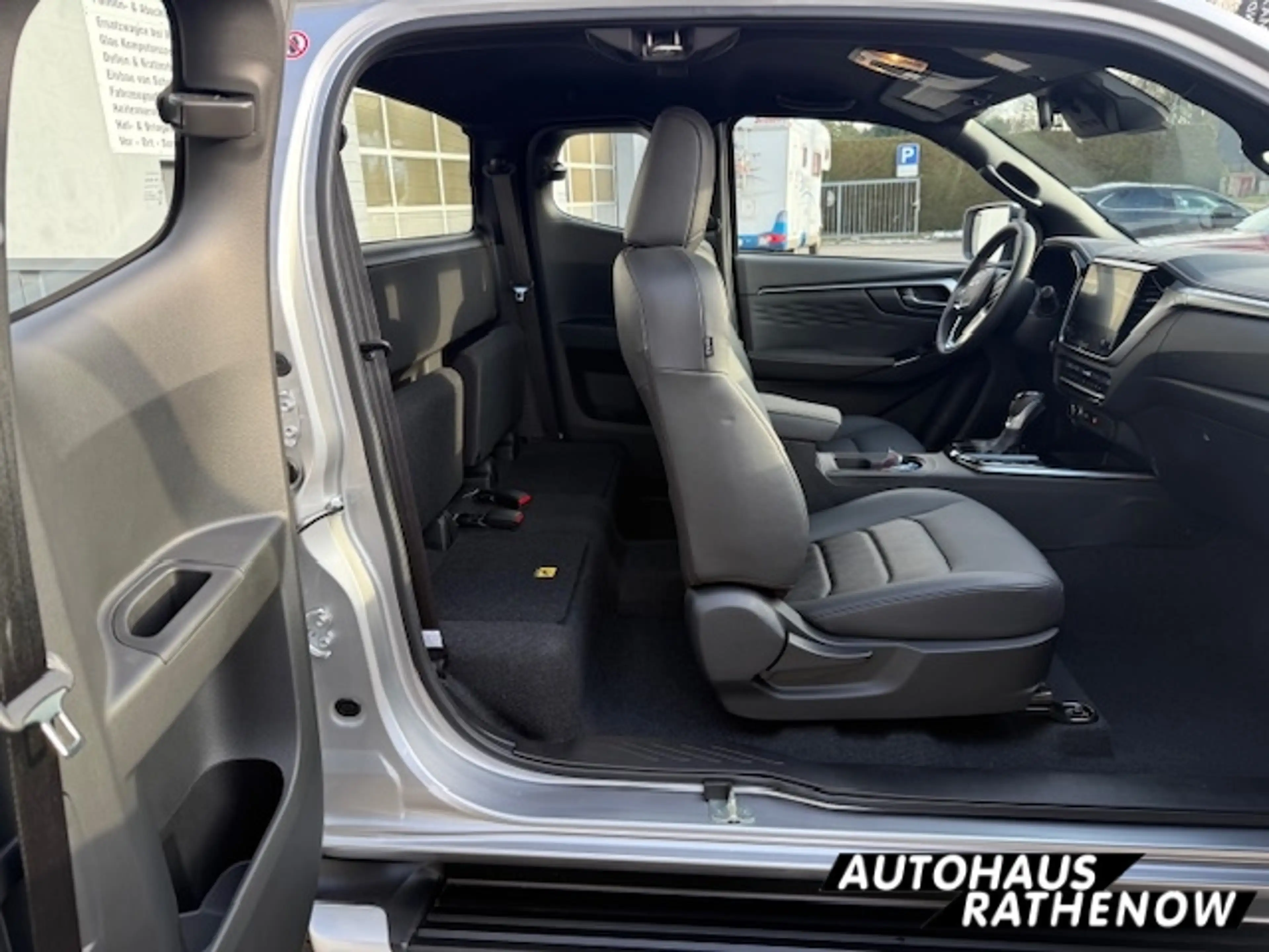 Isuzu D-Max Space Cab 4X4 Allrad LSE Autom.MY2025 Leder digita — photo 3