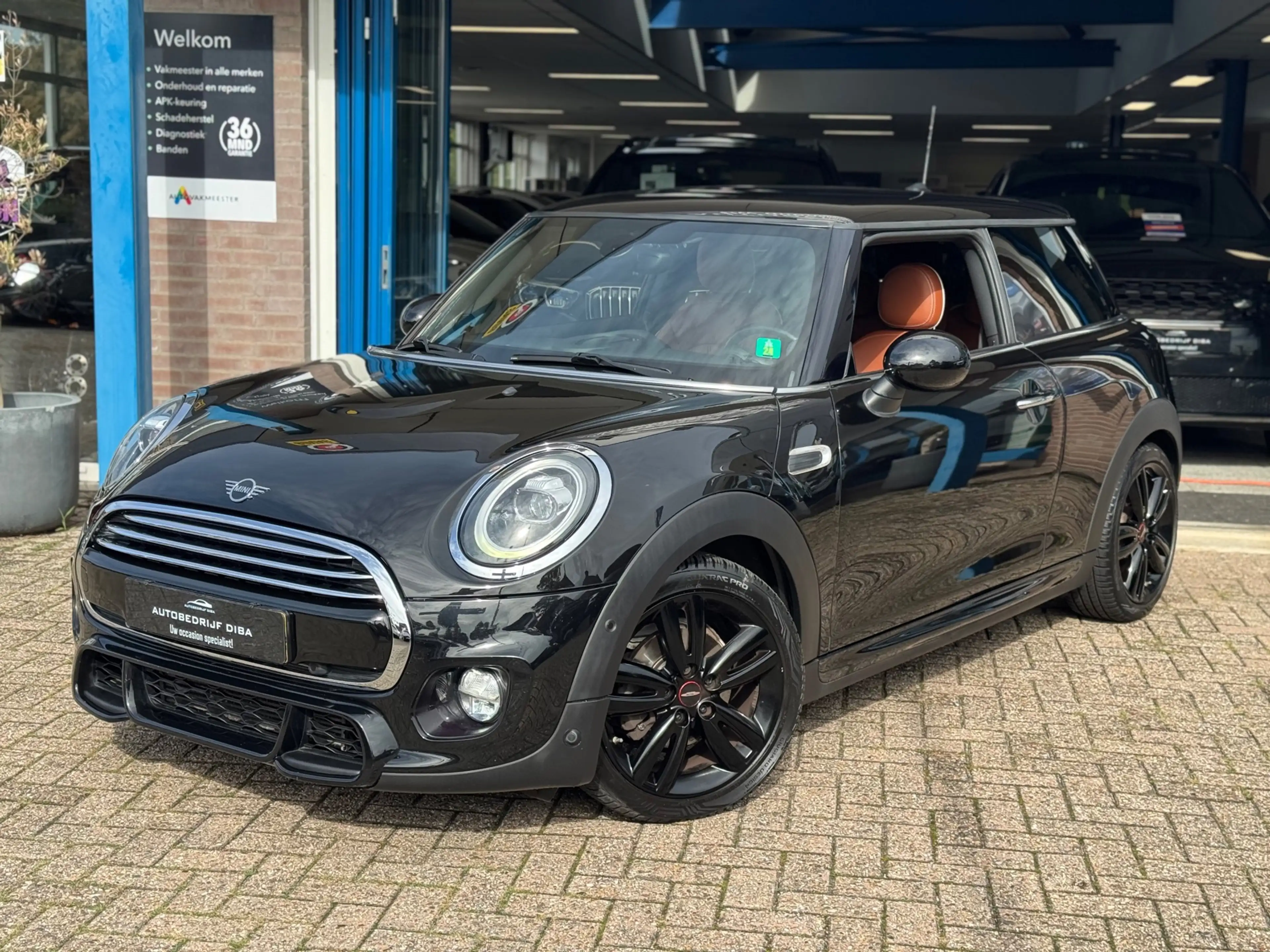 MINI John Cooper Works 3-Deurs 1.5 JCW 2019 ZWART NAVI LEDER LM NAP! — photo 2