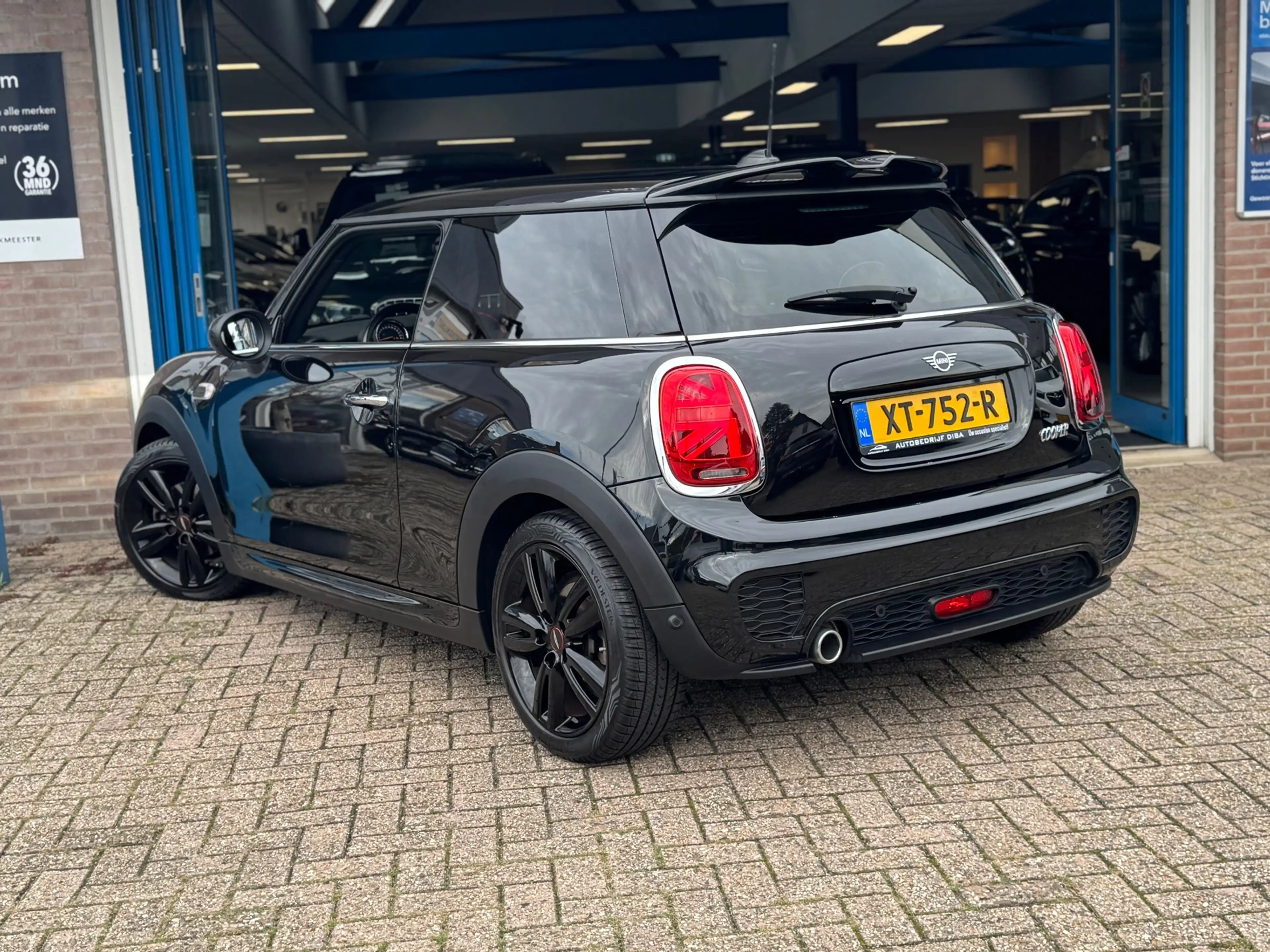 MINI John Cooper Works 3-Deurs 1.5 JCW 2019 ZWART NAVI LEDER LM NAP! — photo 3