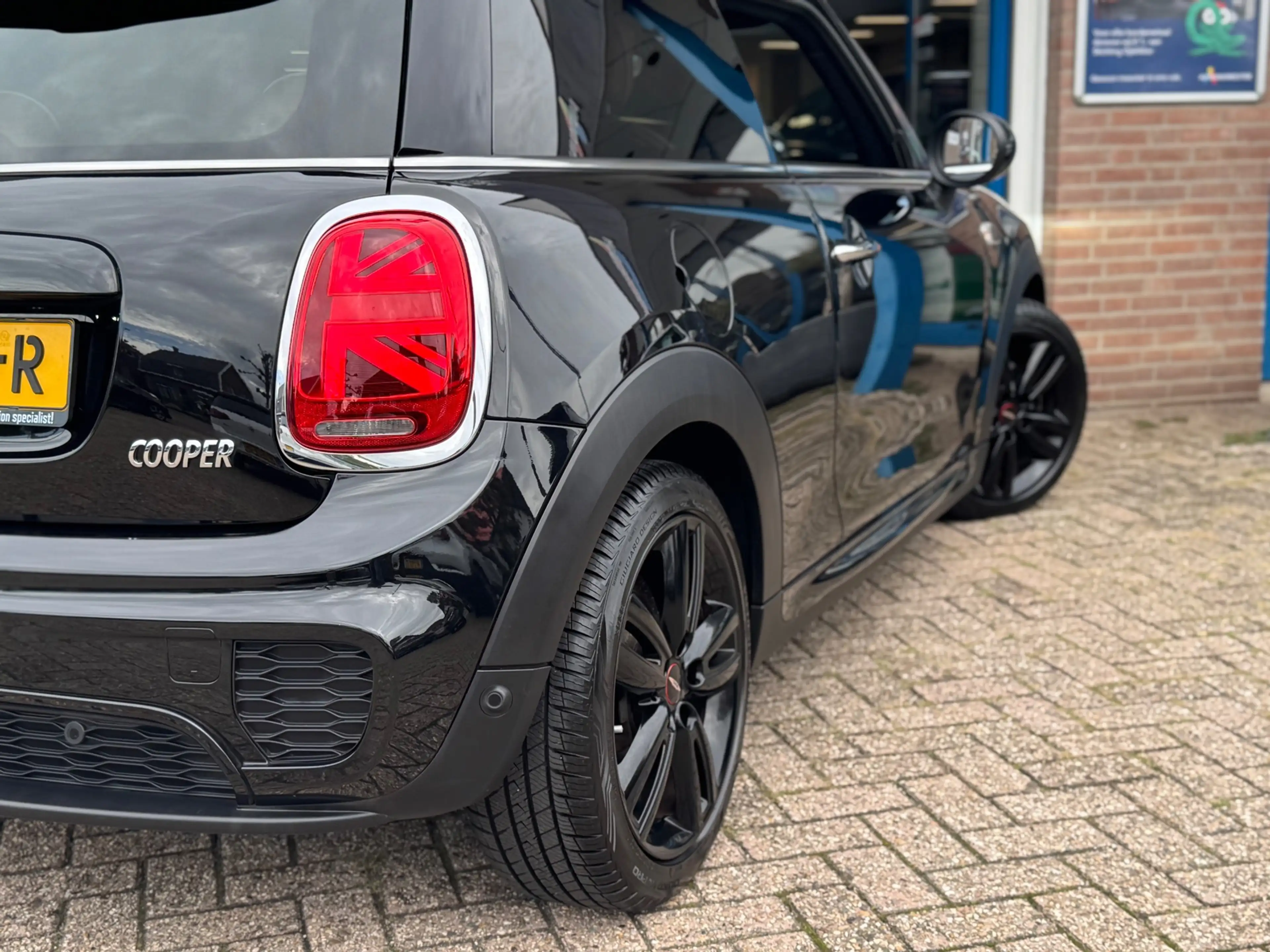 MINI John Cooper Works 3-Deurs 1.5 JCW 2019 ZWART NAVI LEDER LM NAP! — photo 9