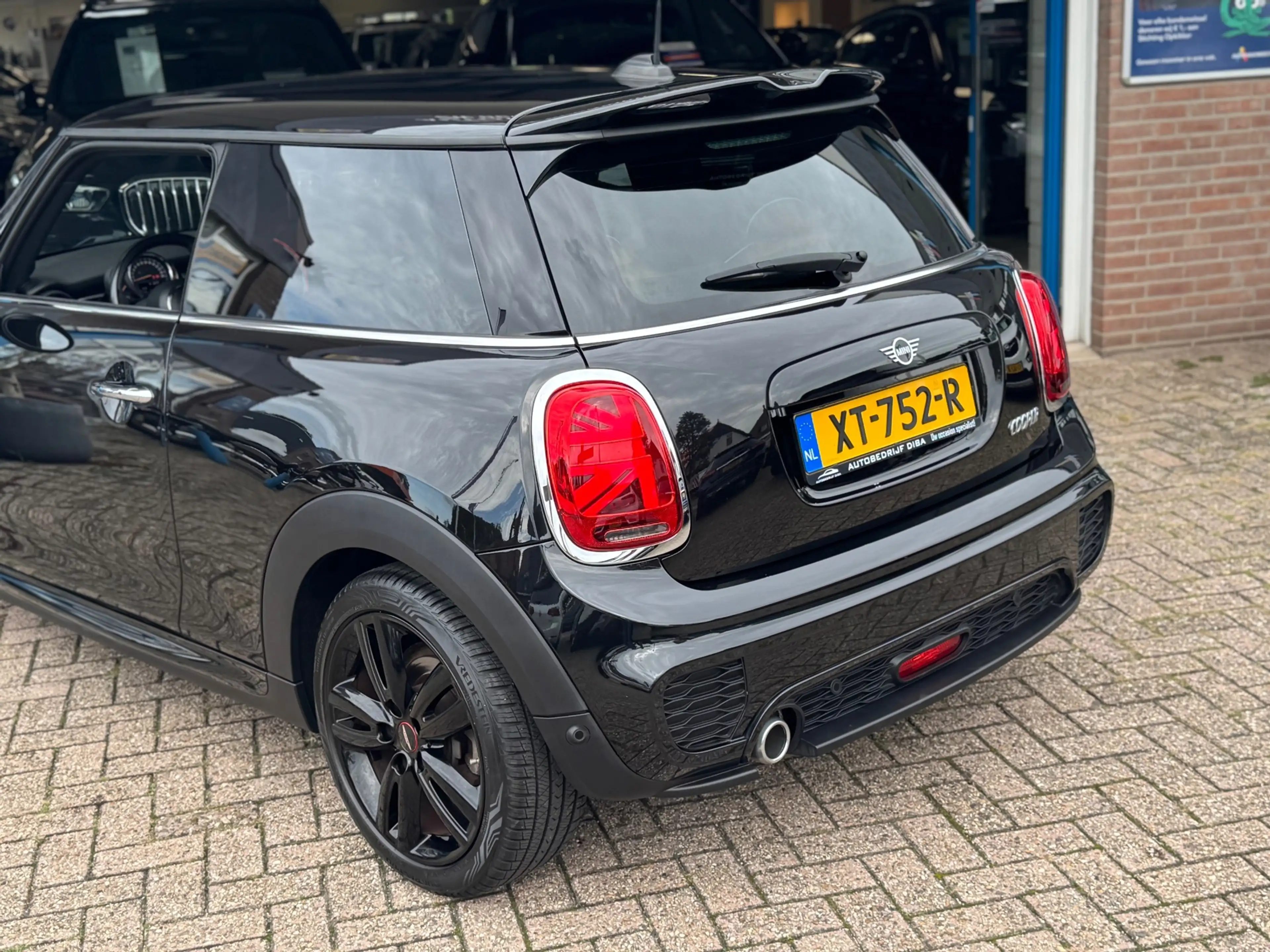 MINI John Cooper Works 3-Deurs 1.5 JCW 2019 ZWART NAVI LEDER LM NAP! — photo 4
