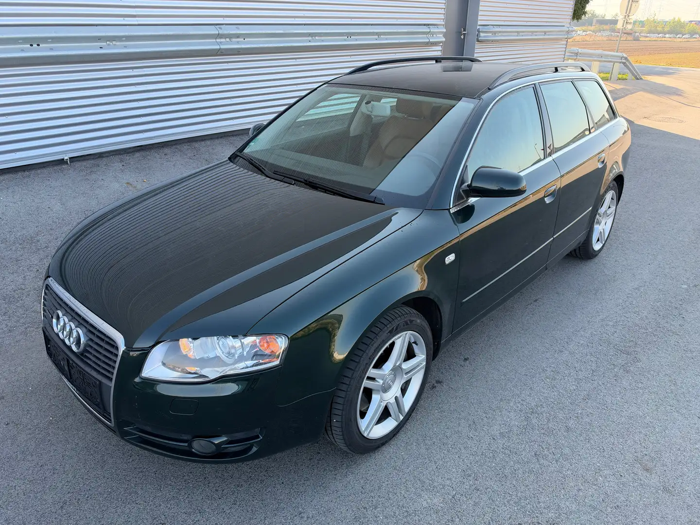 Audi A4 Avant 3,2 FSI V6 quattro Tiptronic ID:8 Grün - 1