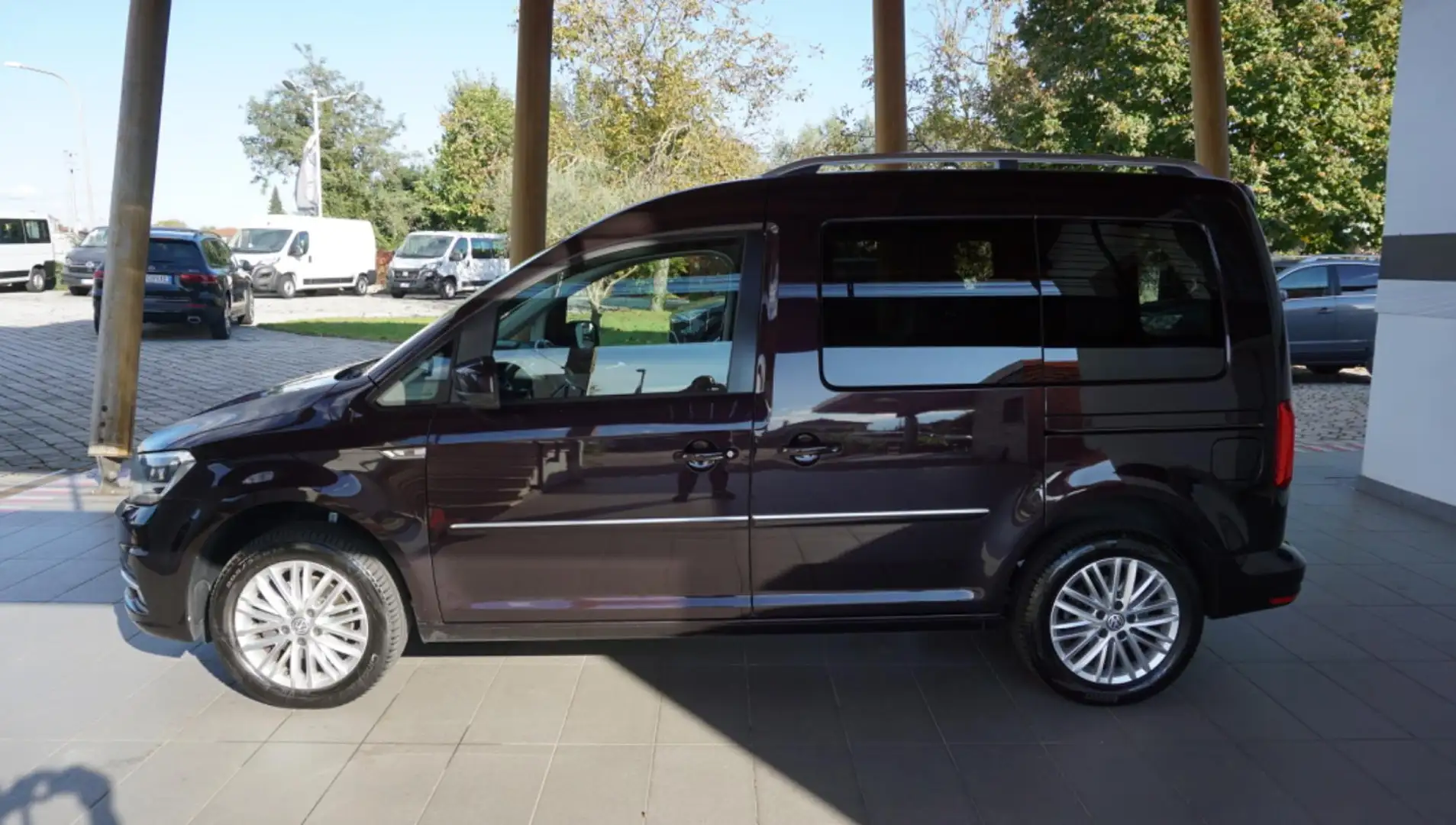 Volkswagen Caddy 2.0 TDI 102 CV Highline Zwart - 2