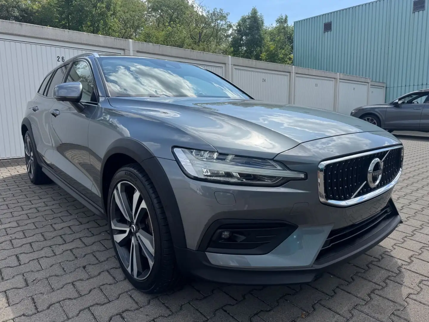 Volvo V60 Cross Country T5 Pro AWD *360°Kam*Leder*H&K* Gris - 1