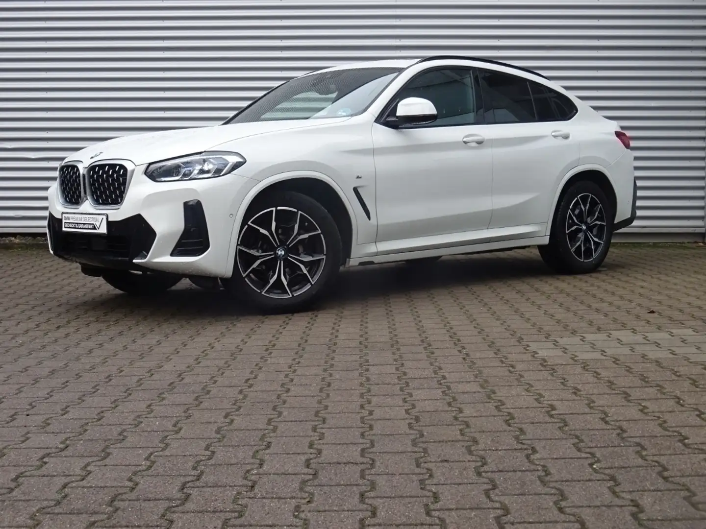 BMW X4 xDrive30i M Sport Laser HuD HiFi Panorama ACC Bílá - 2