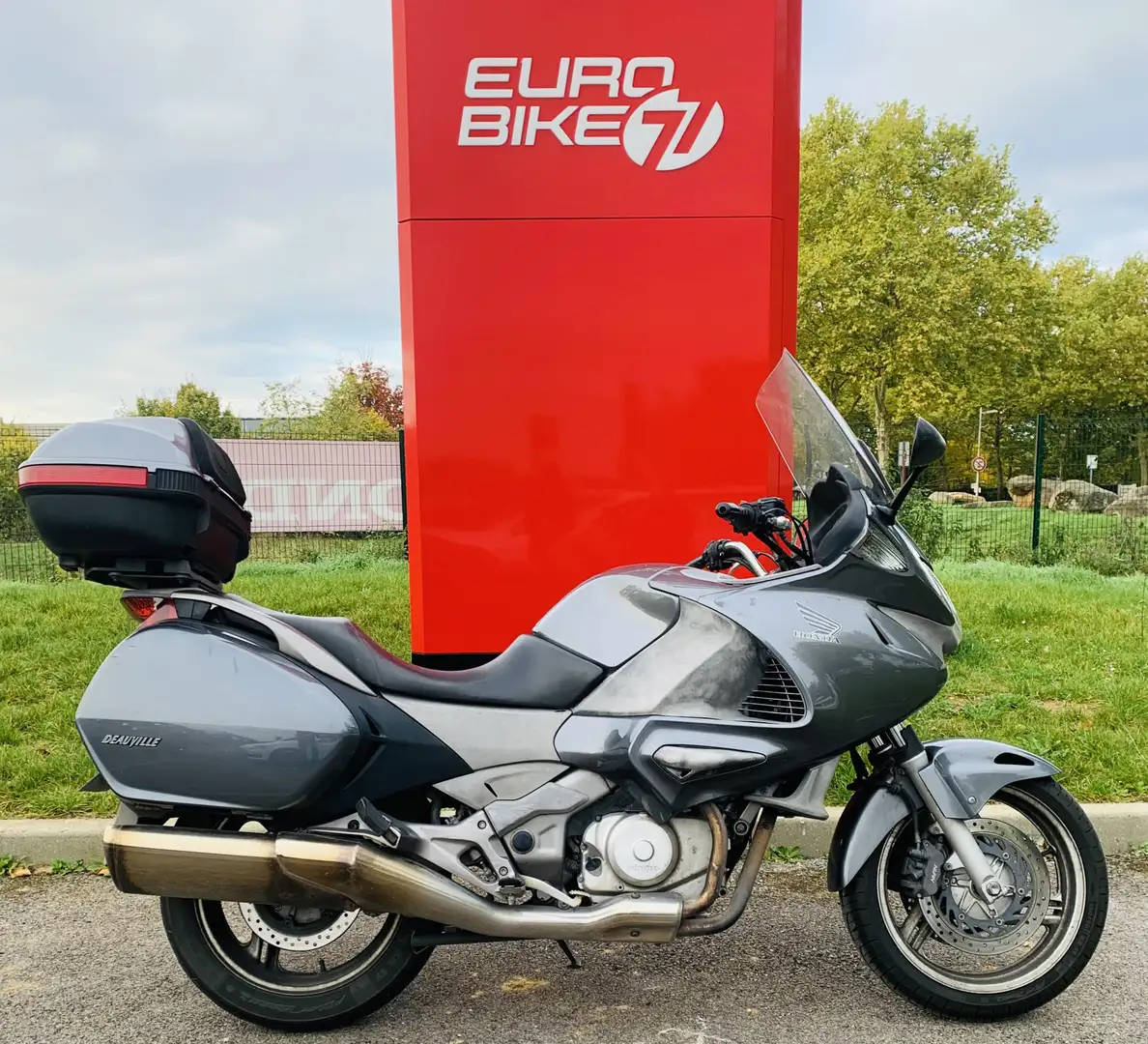 Honda Deauville Gris - 1