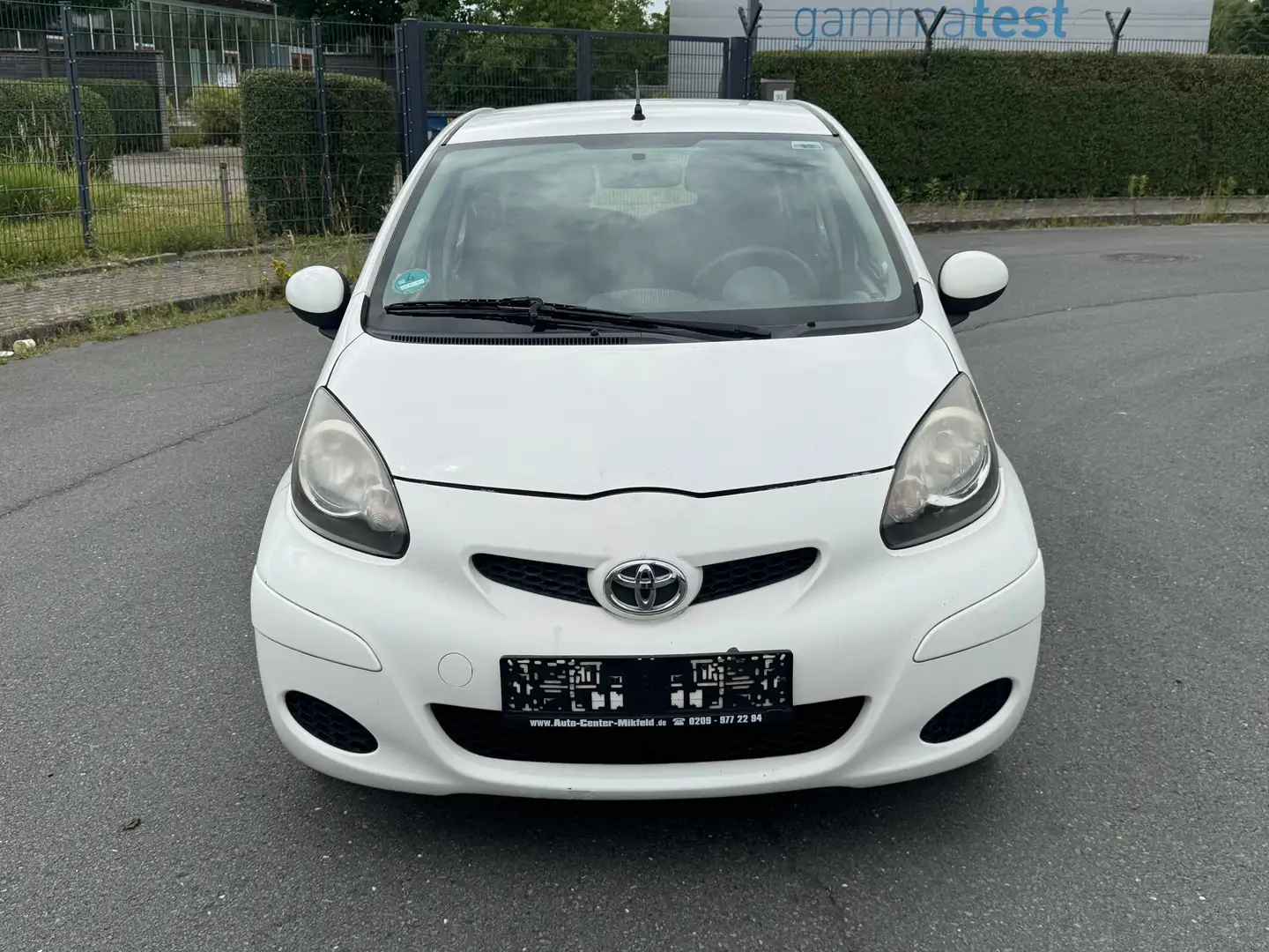Toyota Aygo TÜV&Inspektion NEU KLIMA Servo 1 Hand Weiß - 2