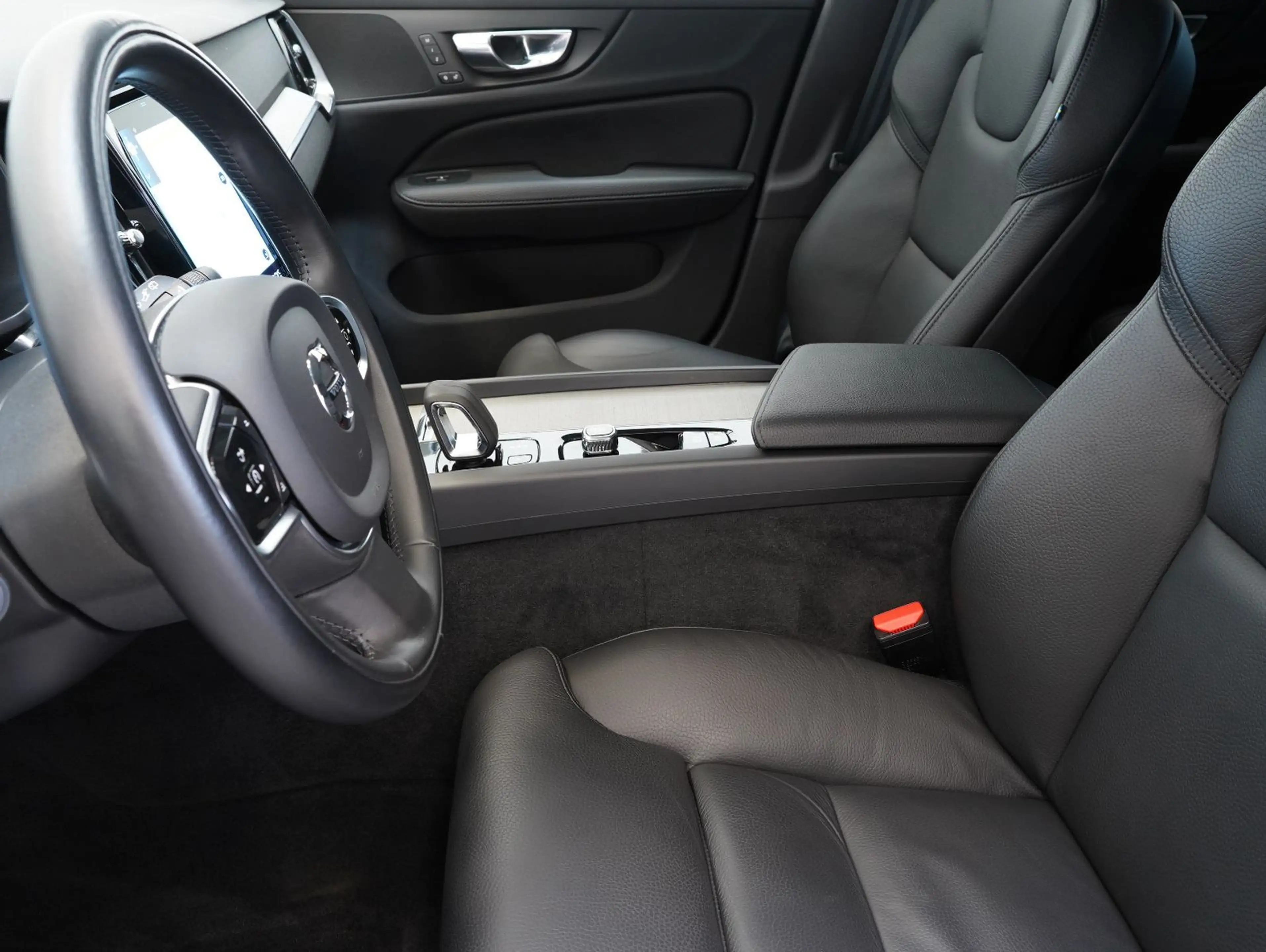 Volvo V60 Cross Country B5 B AWD — photo 5