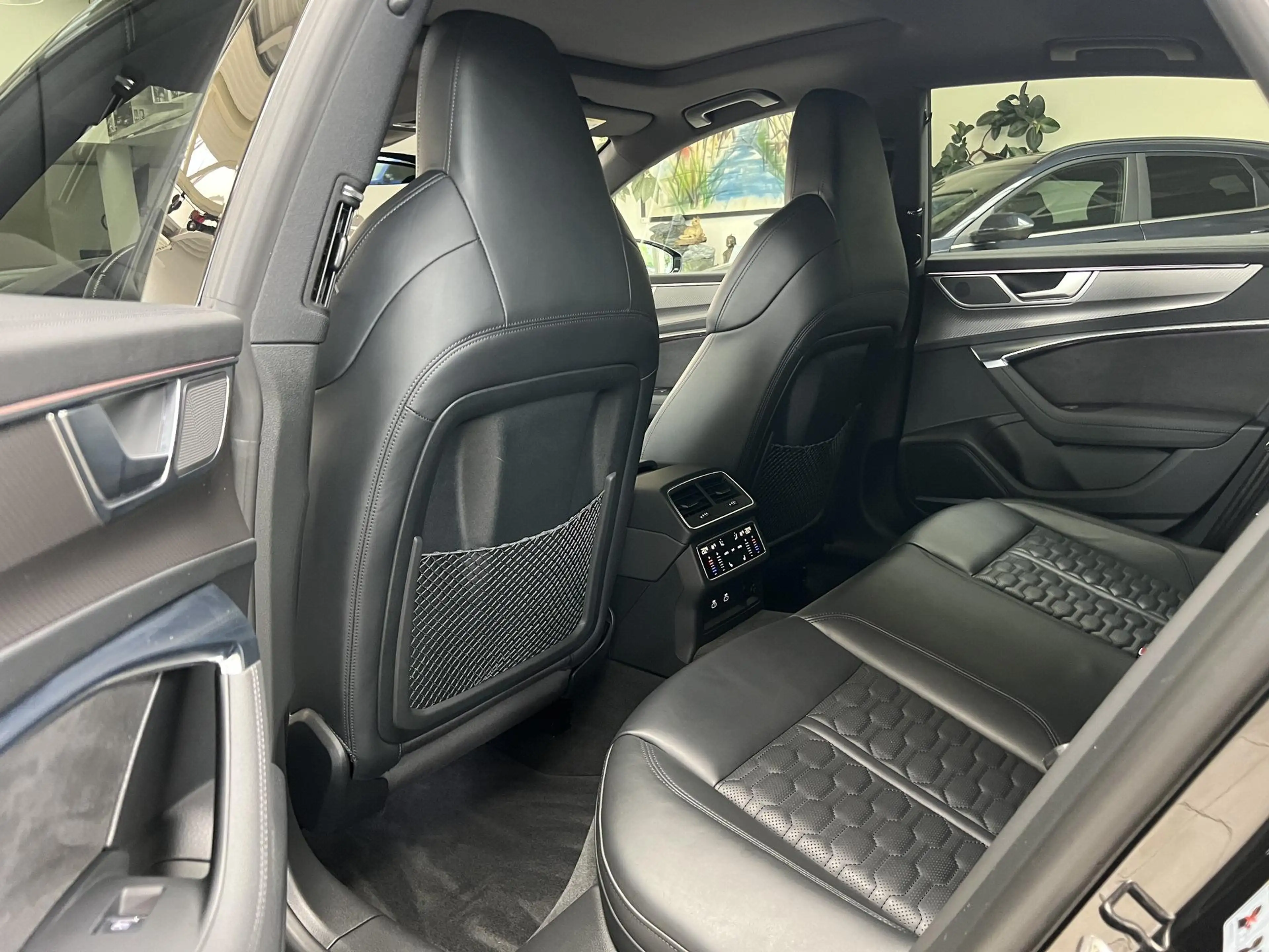 Audi RS7 RS7 Sportback*ESSENTIAL*ABG*KERAMIK*PANO*305Kmh* — photo 14