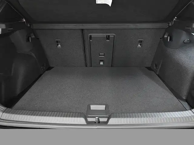 Volkswagen Golf view 8