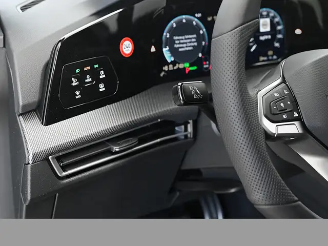 Volkswagen Golf view 11