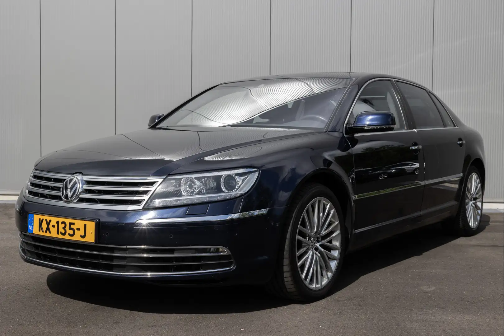 Volkswagen Phaeton 4.2 V8 4p. Lang | DYNAUDIO | PANO | NAVI | CAMERA Azul - 1