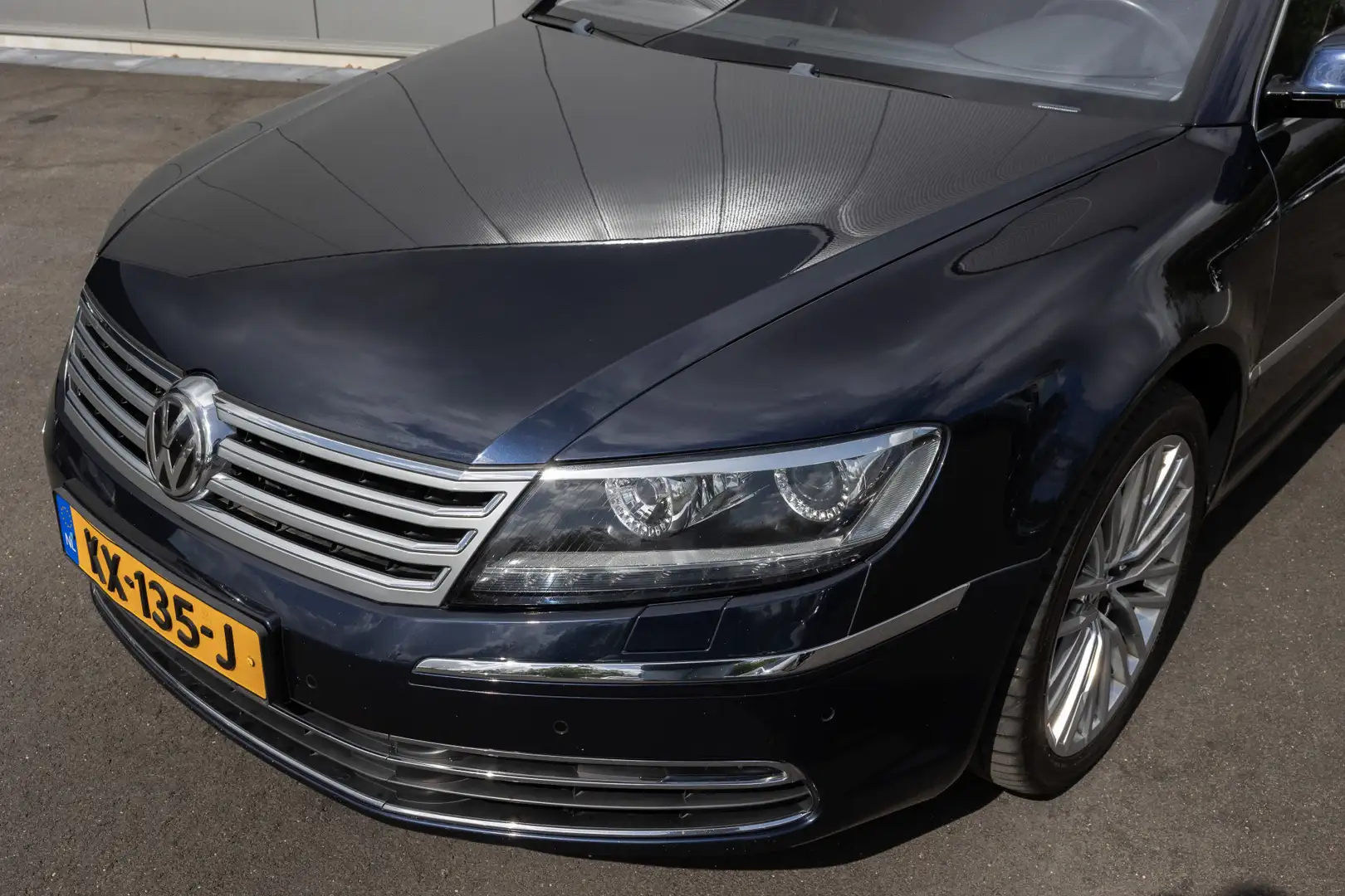 Volkswagen Phaeton 4.2 V8 4p. Lang | DYNAUDIO | PANO | NAVI | CAMERA Azul - 2