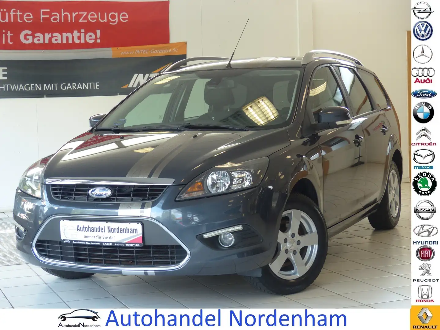 Ford Focus 1.6 Titanium*KLIMA*NAVI*TÜV 11/2026* Grijs - 1